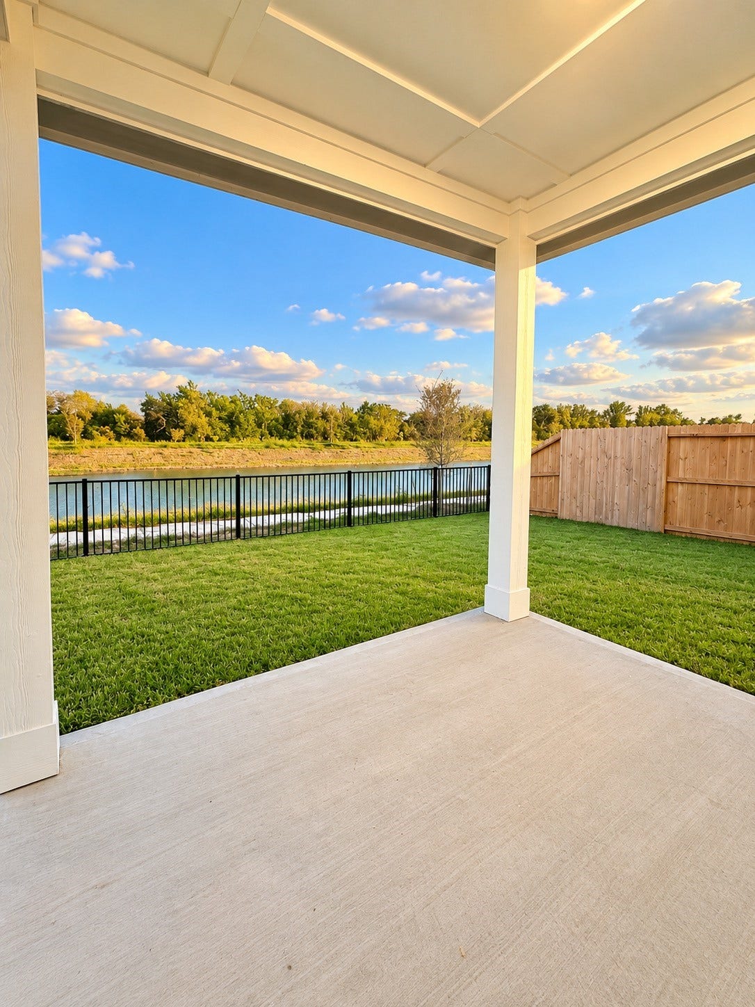 4622 Crater Run Drive, Texas City, TX 77539 Another of patio.