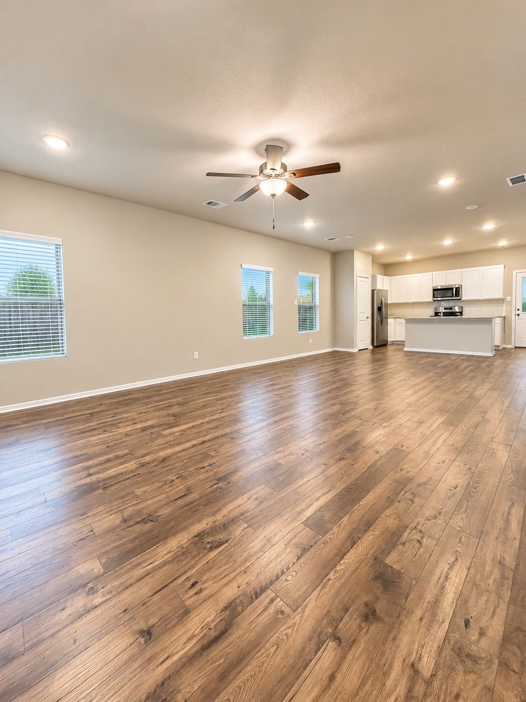 4622 Crater Run Drive, Texas City, TX 77539 Another view of Living room open concept to breakfast/kitchen.