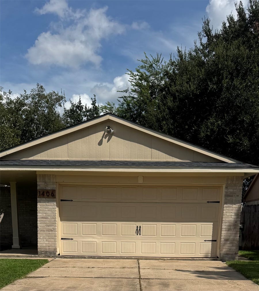 Property photo for 1406 Ashwood Drive, Sugar Land, TX