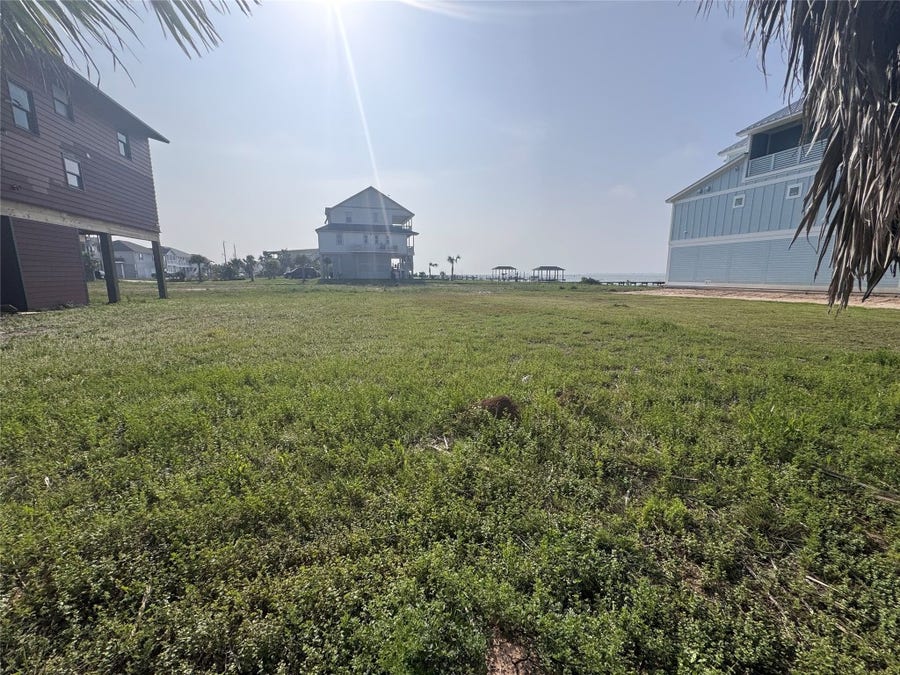 Property photo for 512 91st Street, Galveston, TX