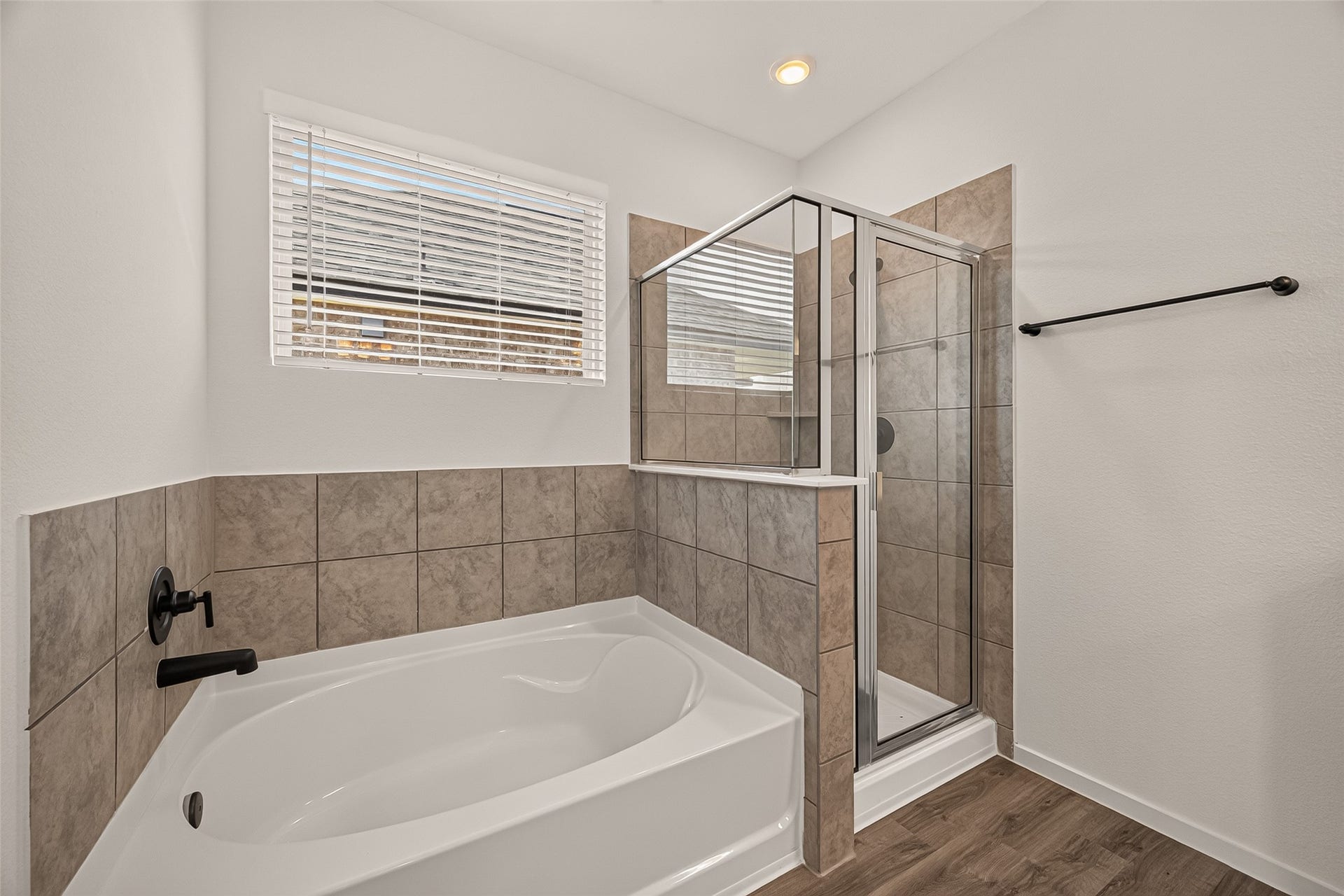 2814 Rockwood Drive, Iowa Colony, TX 77583 2814 Rockwood Drive, Iowa Colony, TX 77583