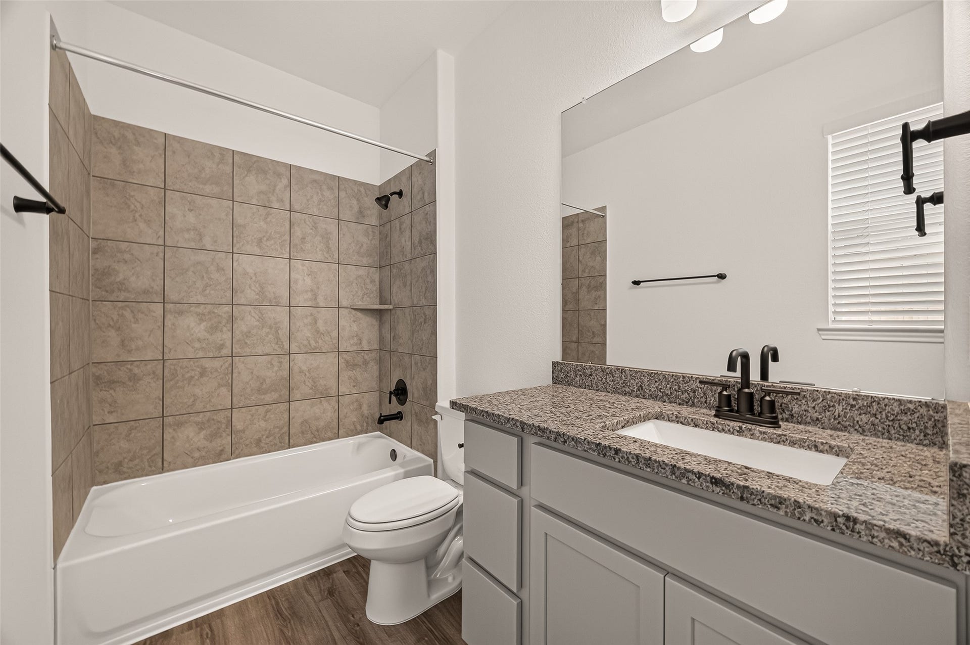2814 Rockwood Drive, Iowa Colony, TX 77583 2814 Rockwood Drive, Iowa Colony, TX 77583