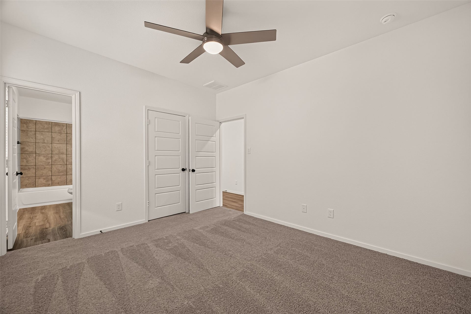 2814 Rockwood Drive, Iowa Colony, TX 77583 2814 Rockwood Drive, Iowa Colony, TX 77583