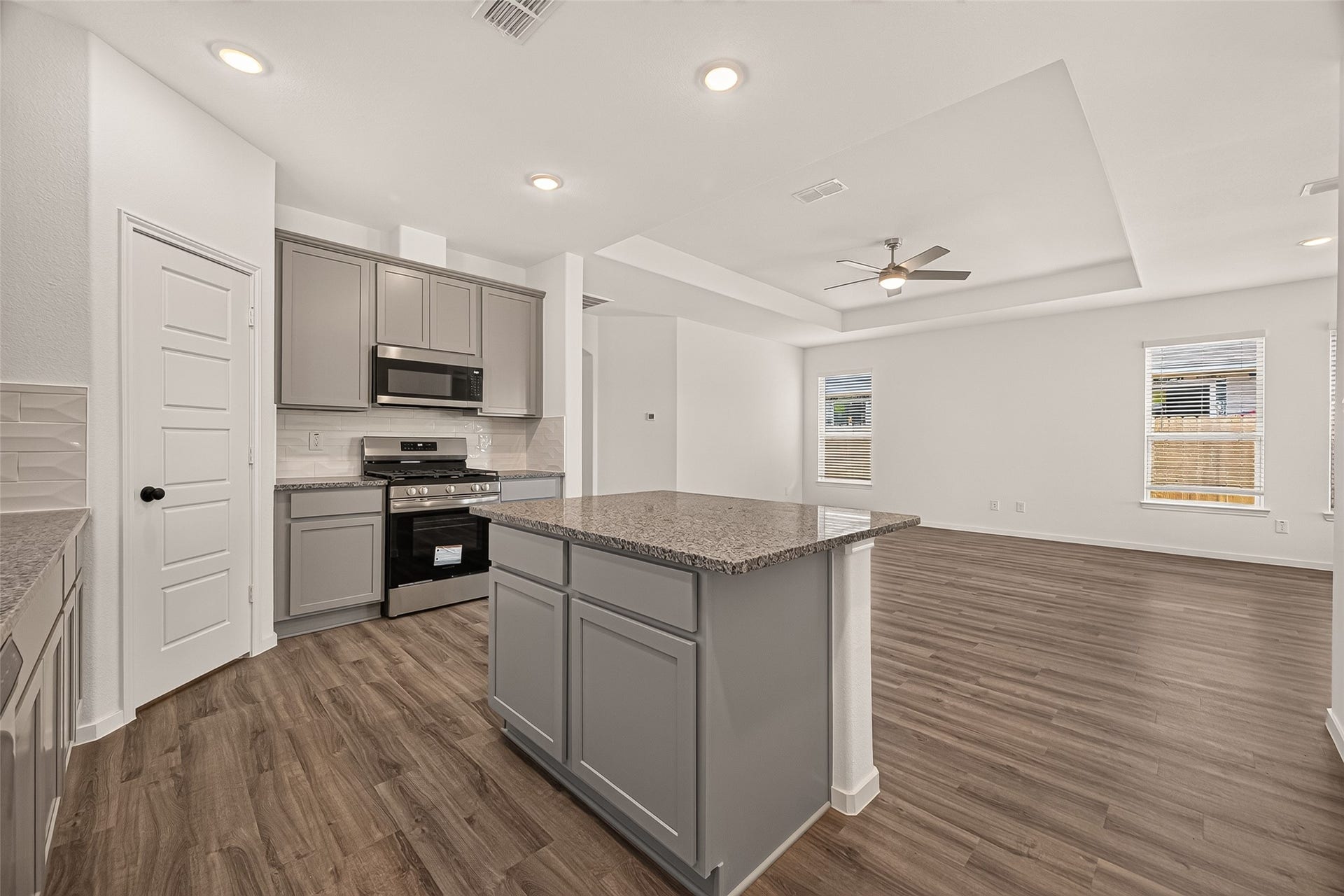 2814 Rockwood Drive, Iowa Colony, TX 77583 2814 Rockwood Drive, Iowa Colony, TX 77583