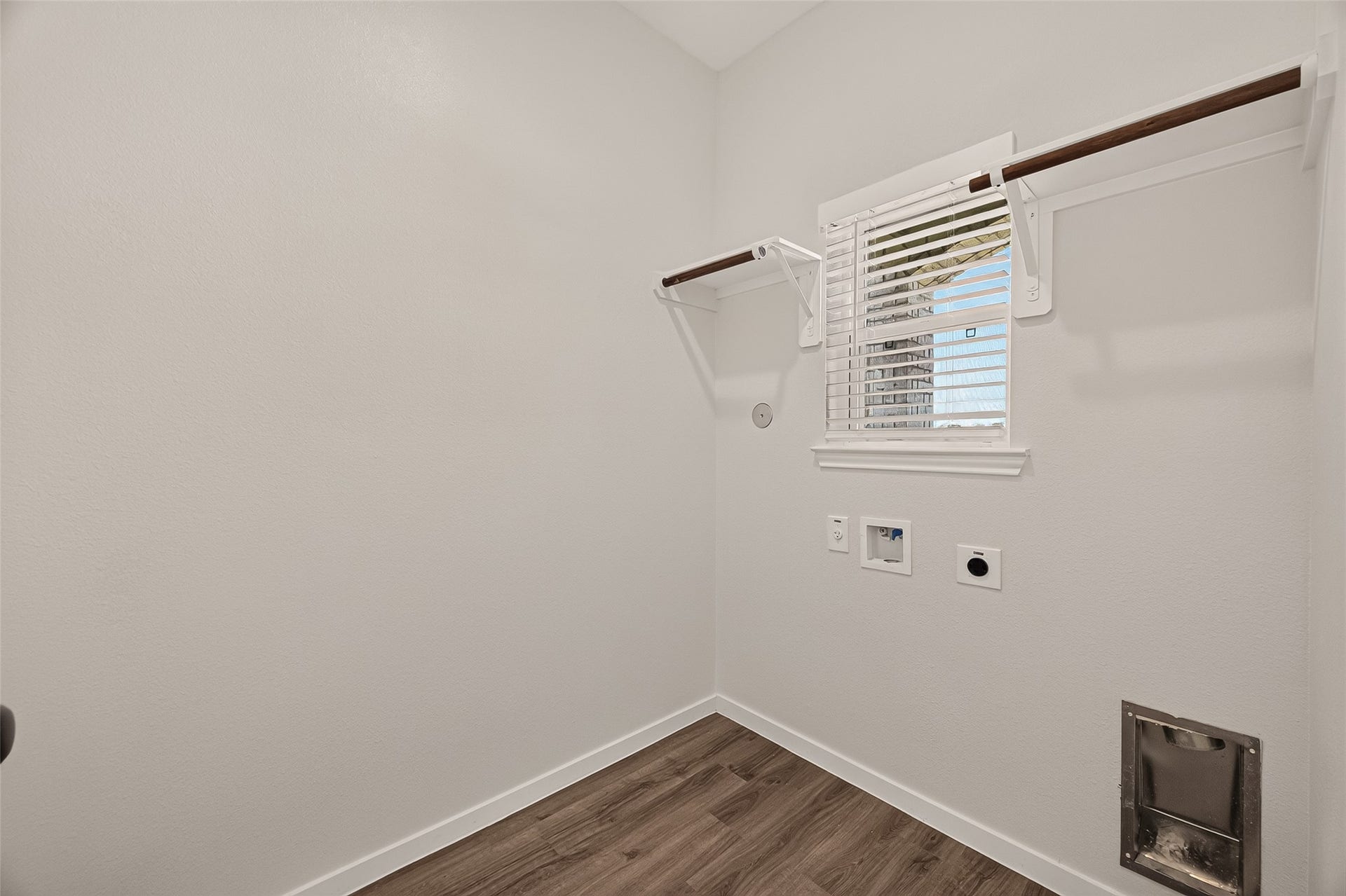 2814 Rockwood Drive, Iowa Colony, TX 77583 2814 Rockwood Drive, Iowa Colony, TX 77583