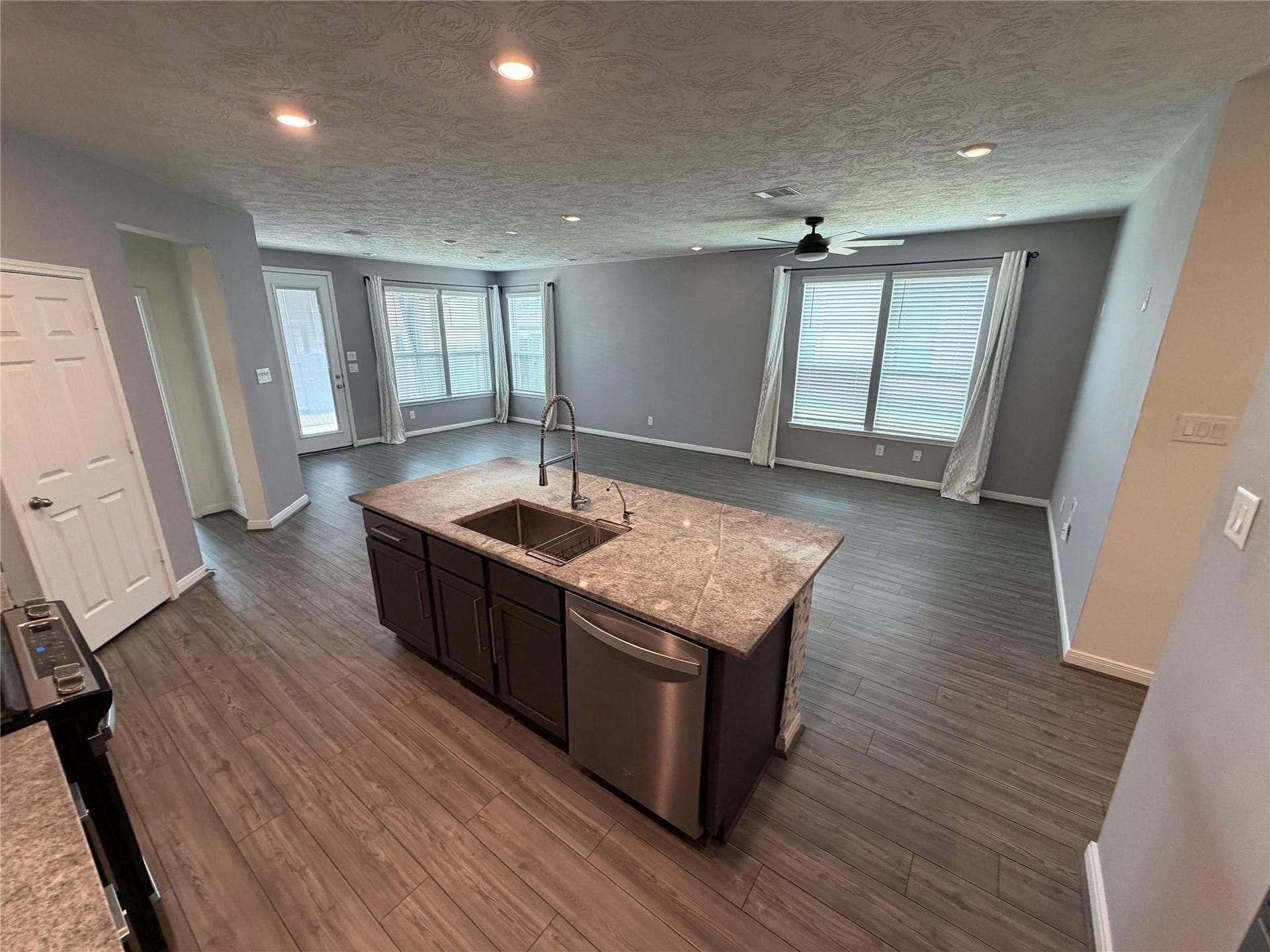 41814 Buckskin Basin Lane, Magnolia, TX 77354