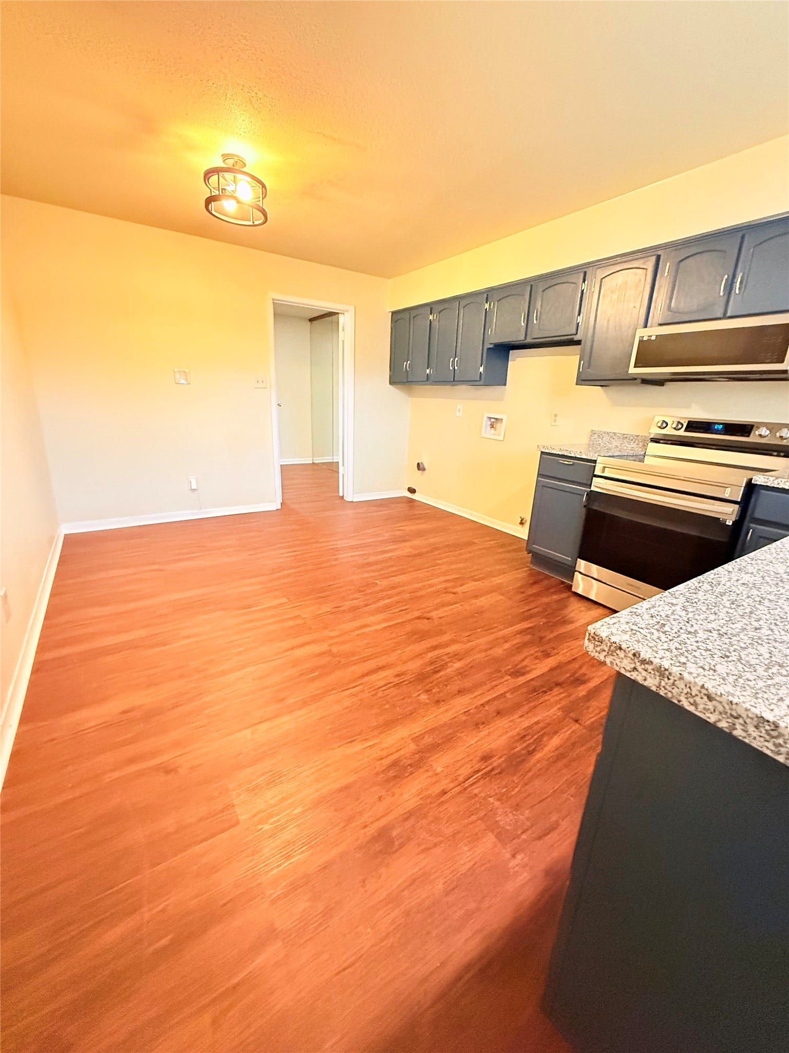 6401 Deihl Road, #804, Houston, TX 77092 6401 Deihl Road, #804, Houston, TX 77092