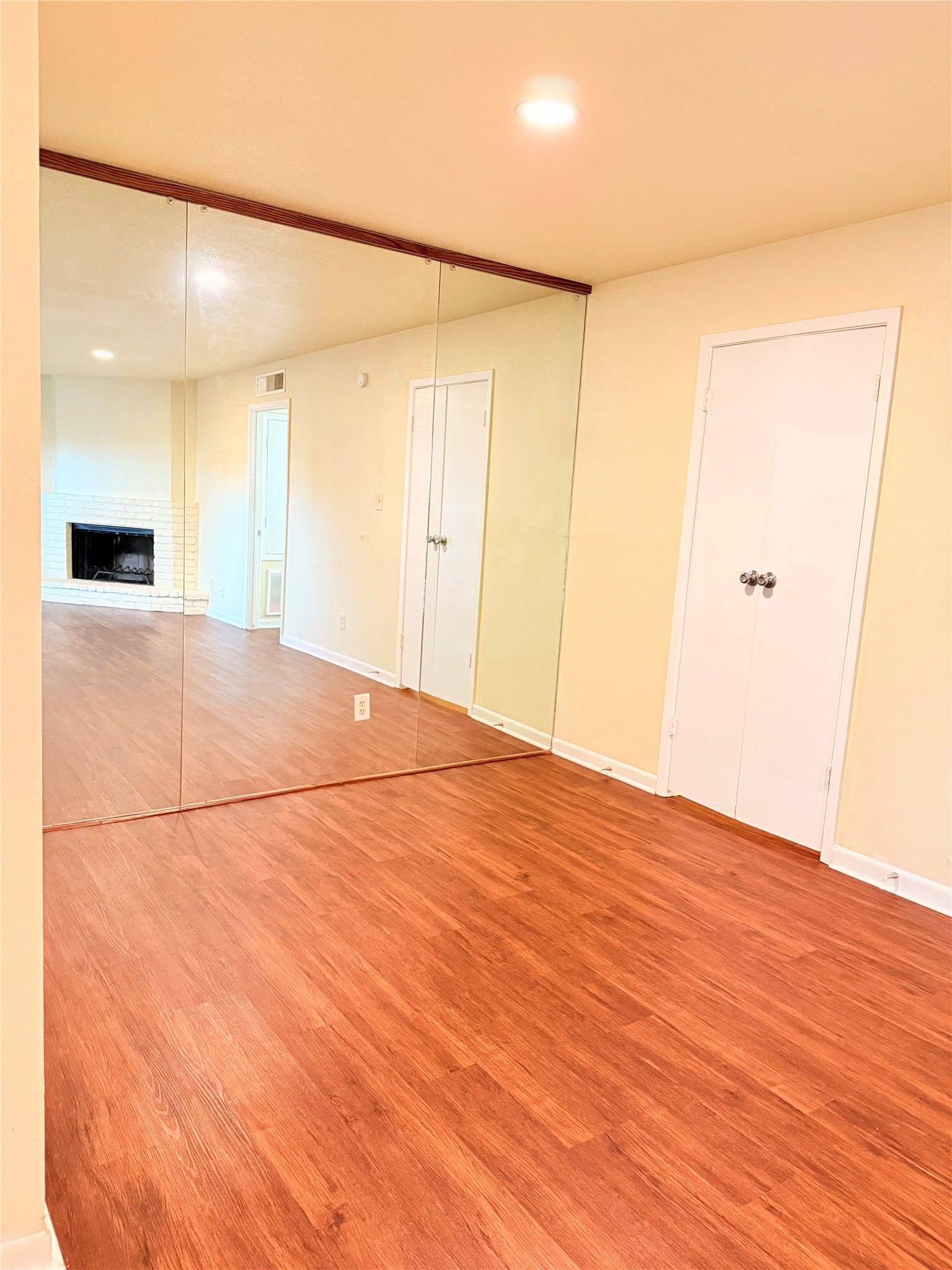 6401 Deihl Road, #804, Houston, TX 77092 6401 Deihl Road, #804, Houston, TX 77092
