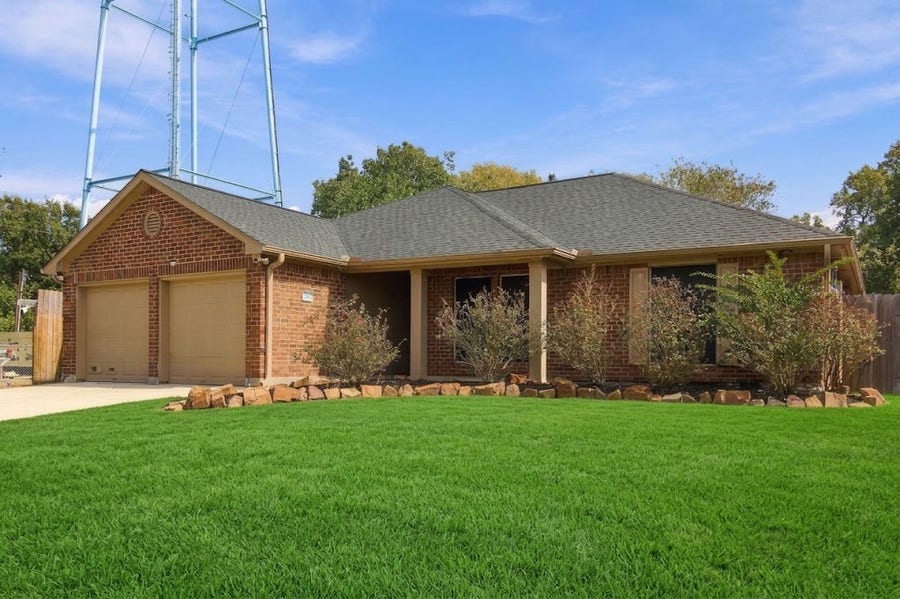 Property photo for 3438 Bayou Forest Drive, Shoreacres, TX