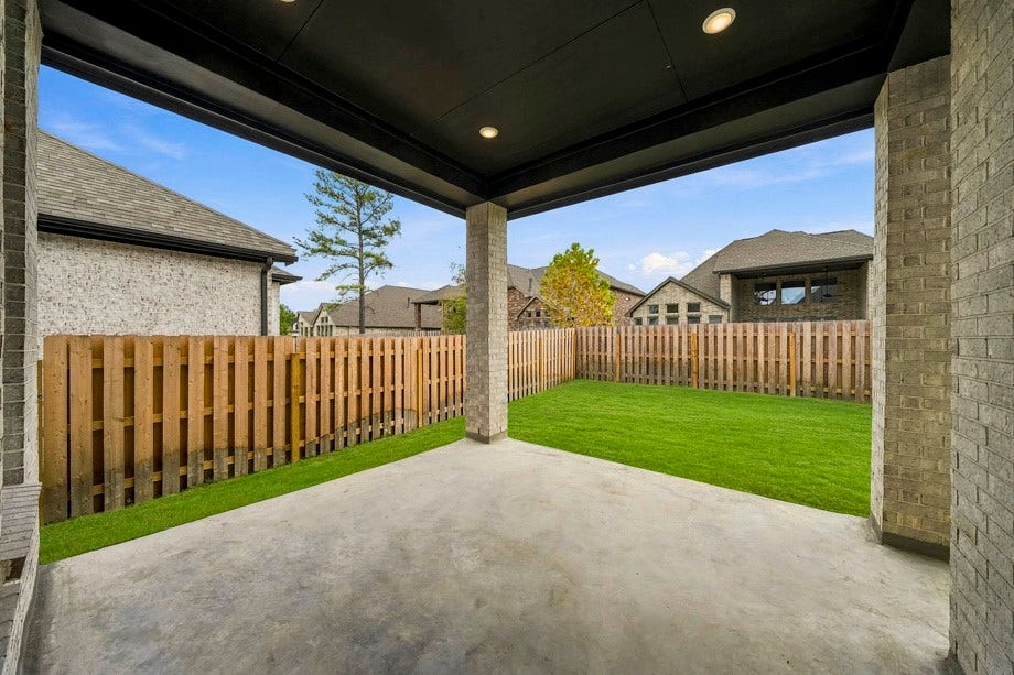 41715 Big Red Drive, Montgomery, TX 77316 Patio