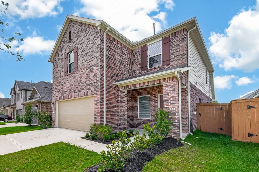 Property photo for 21630 Wave Hollow Drive, Cypress, TX