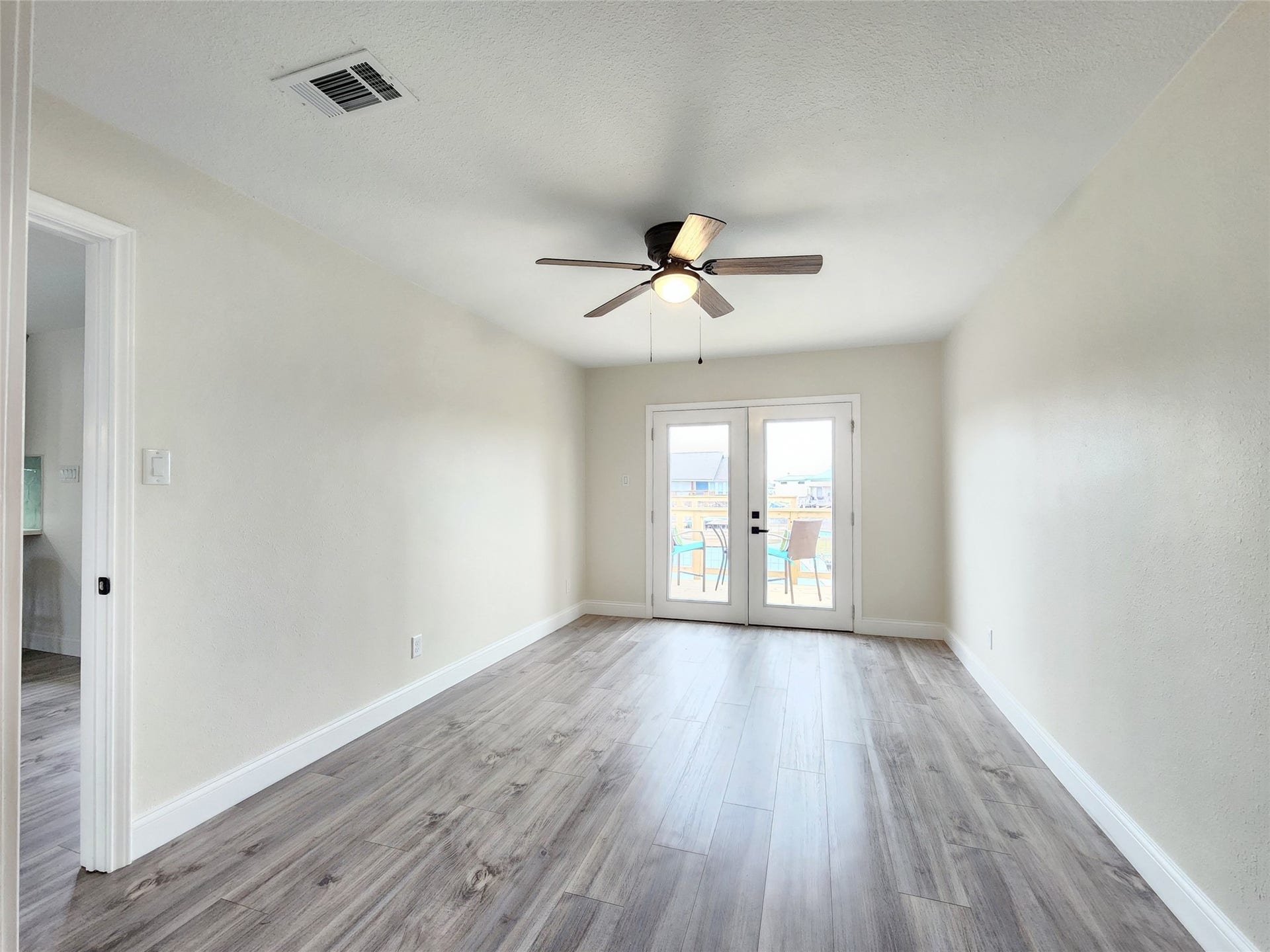 288 Ling Street, Bayou Vista, TX 77563 288 Ling Street, Bayou Vista, TX 77563