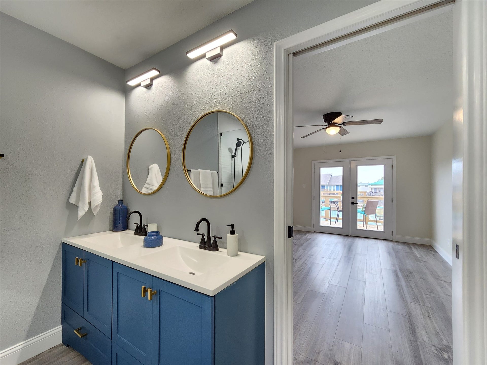 288 Ling Street, Bayou Vista, TX 77563 288 Ling Street, Bayou Vista, TX 77563
