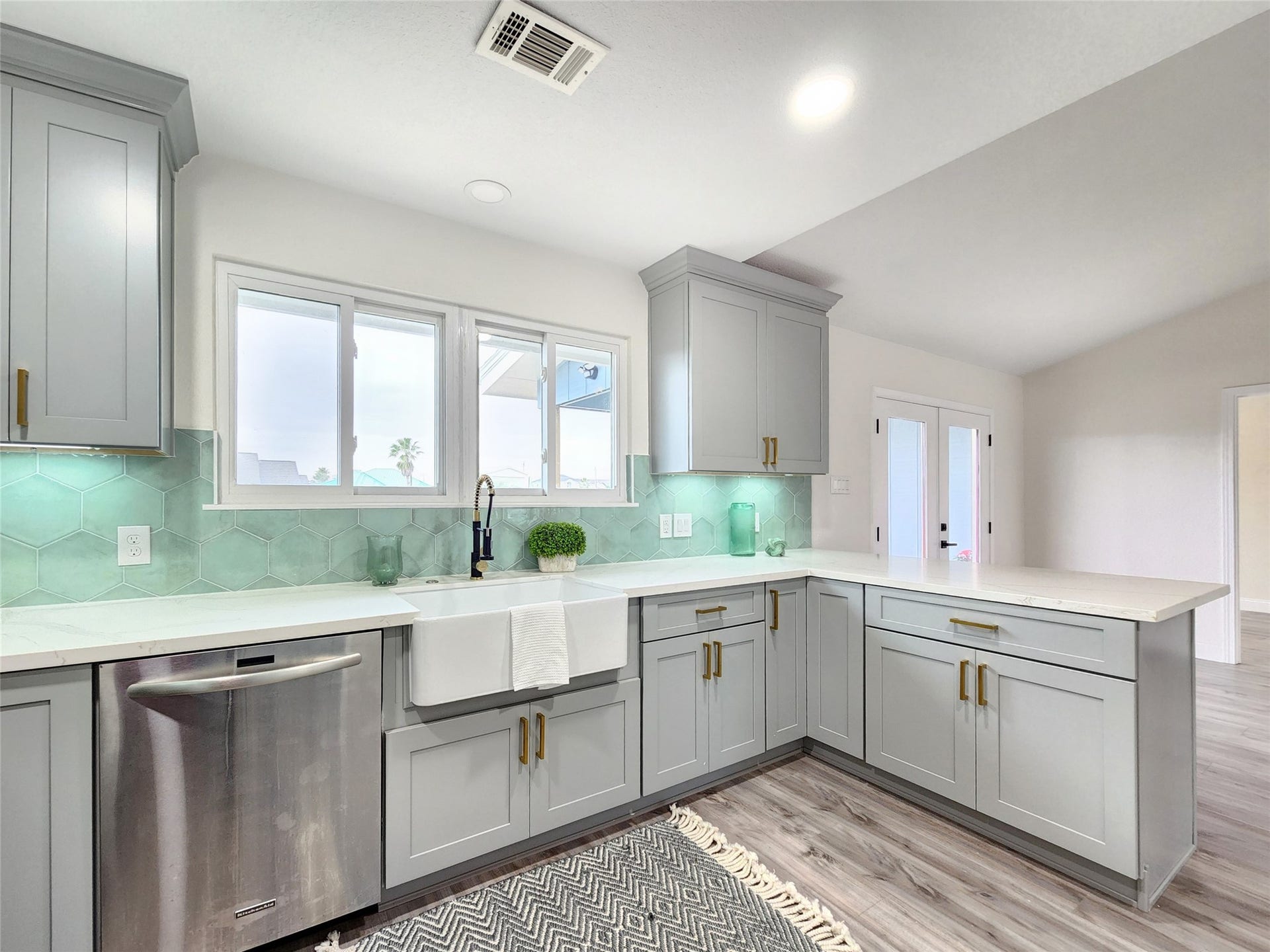 288 Ling Street, Bayou Vista, TX 77563 288 Ling Street, Bayou Vista, TX 77563