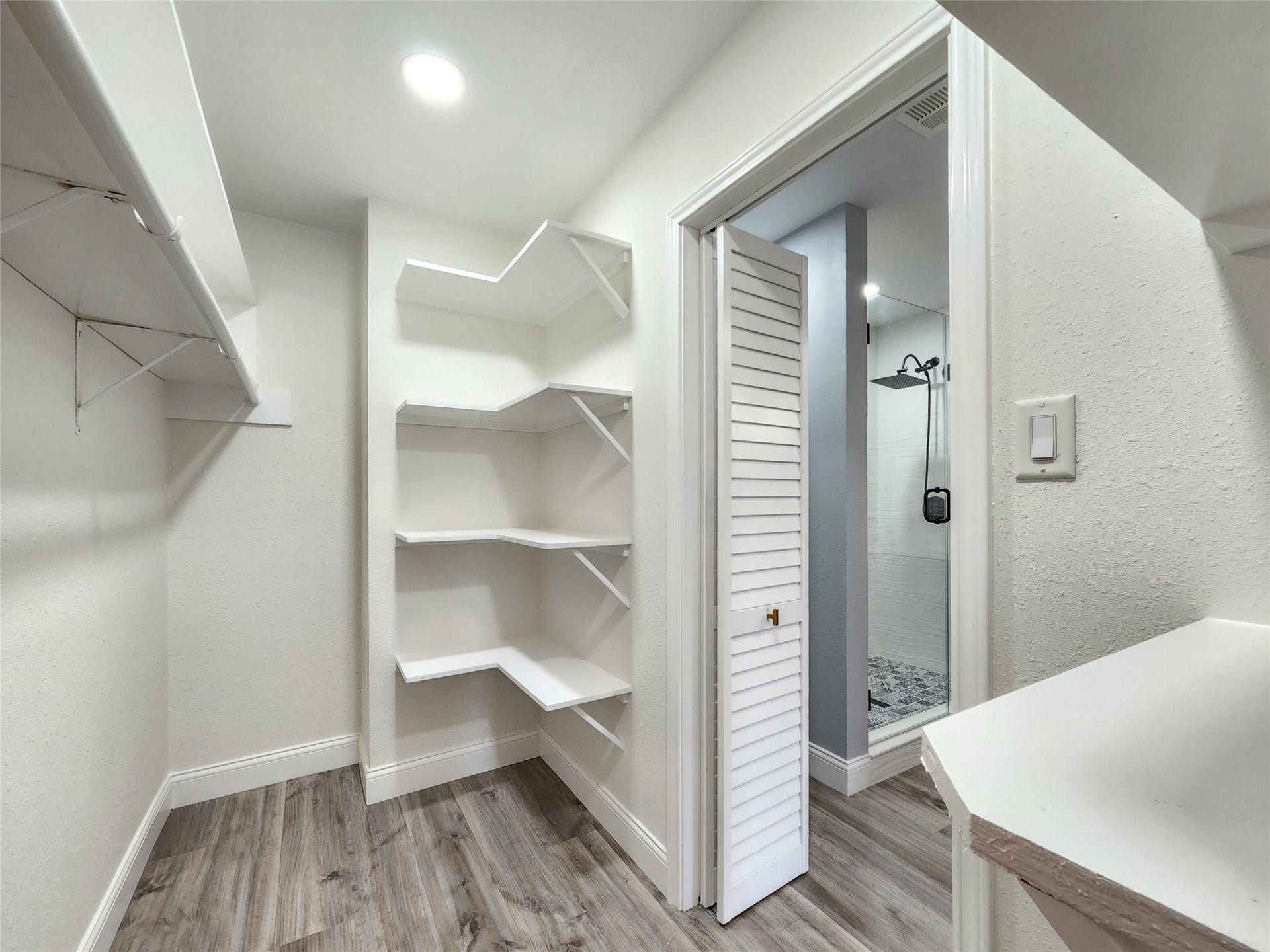 288 Ling Street, Bayou Vista, TX 77563 288 Ling Street, Bayou Vista, TX 77563