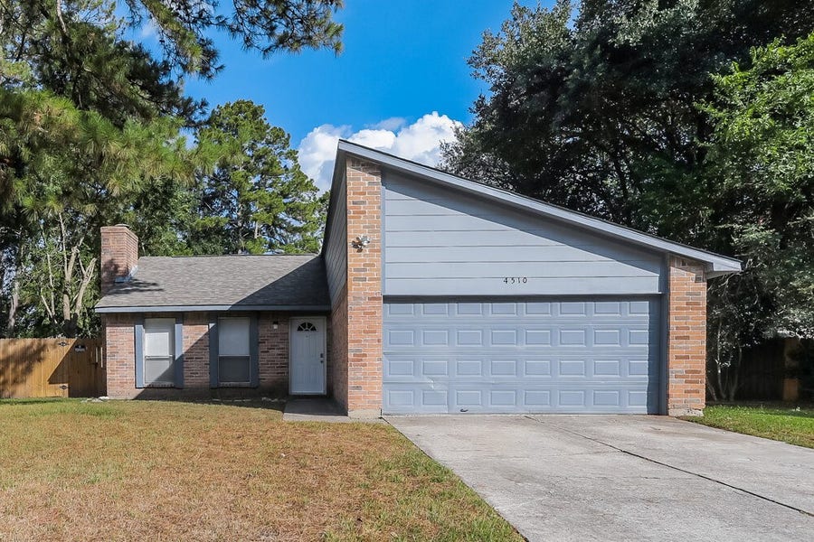 Property photo for 4510 Tylergate Drive, Spring, TX