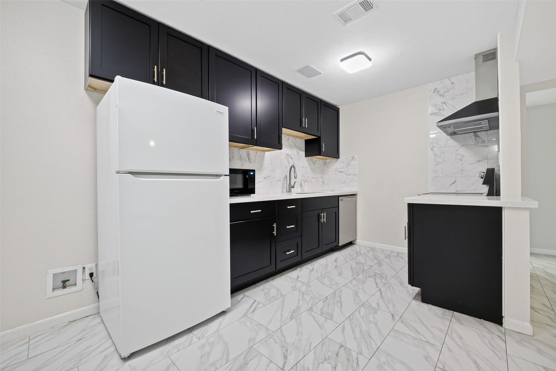 5929 Queensloch Drive, #131, Houston, TX 77096 5929 Queensloch Drive, #131, Houston, TX 77096