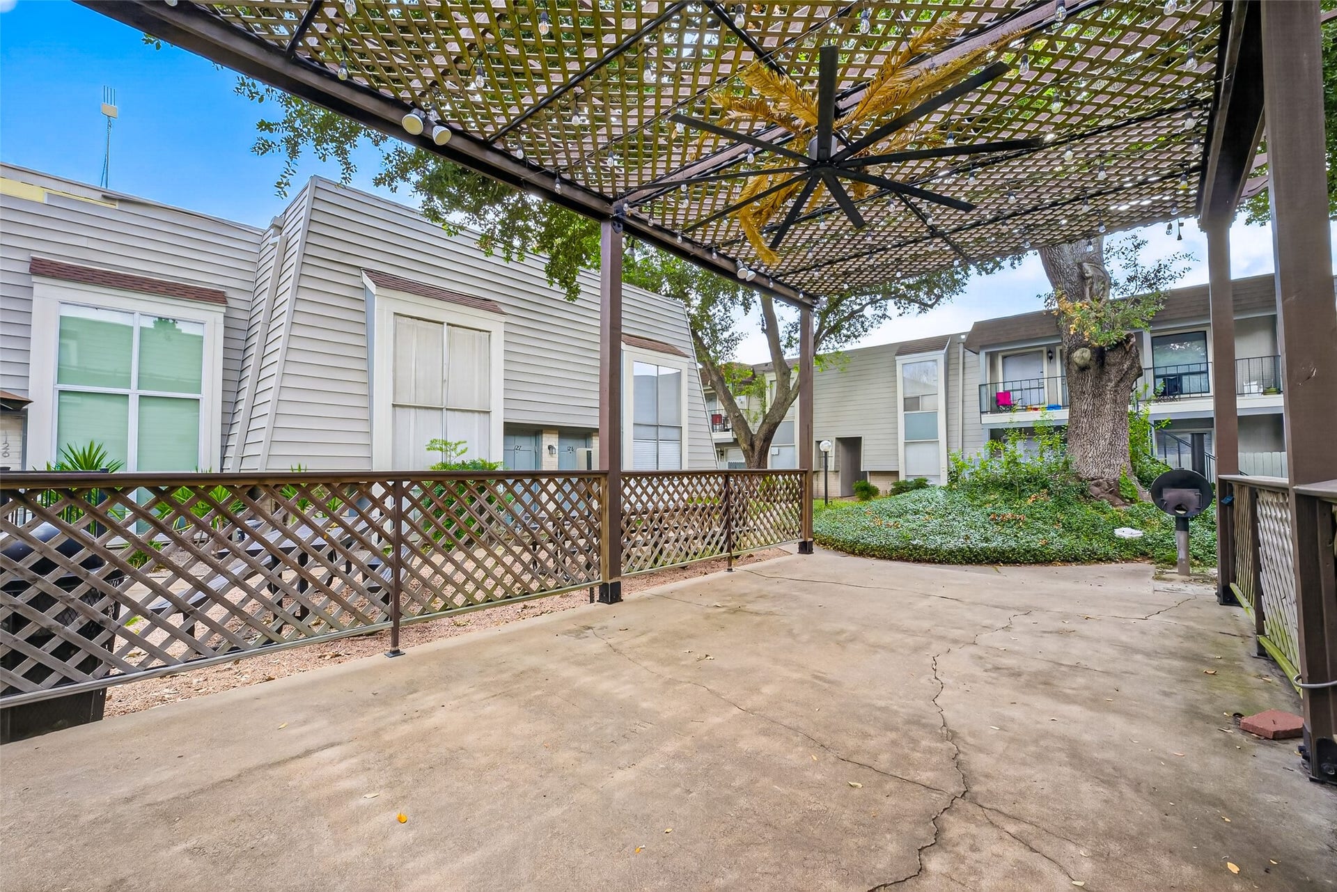 5929 Queensloch Drive, #131, Houston, TX 77096 5929 Queensloch Drive, #131, Houston, TX 77096