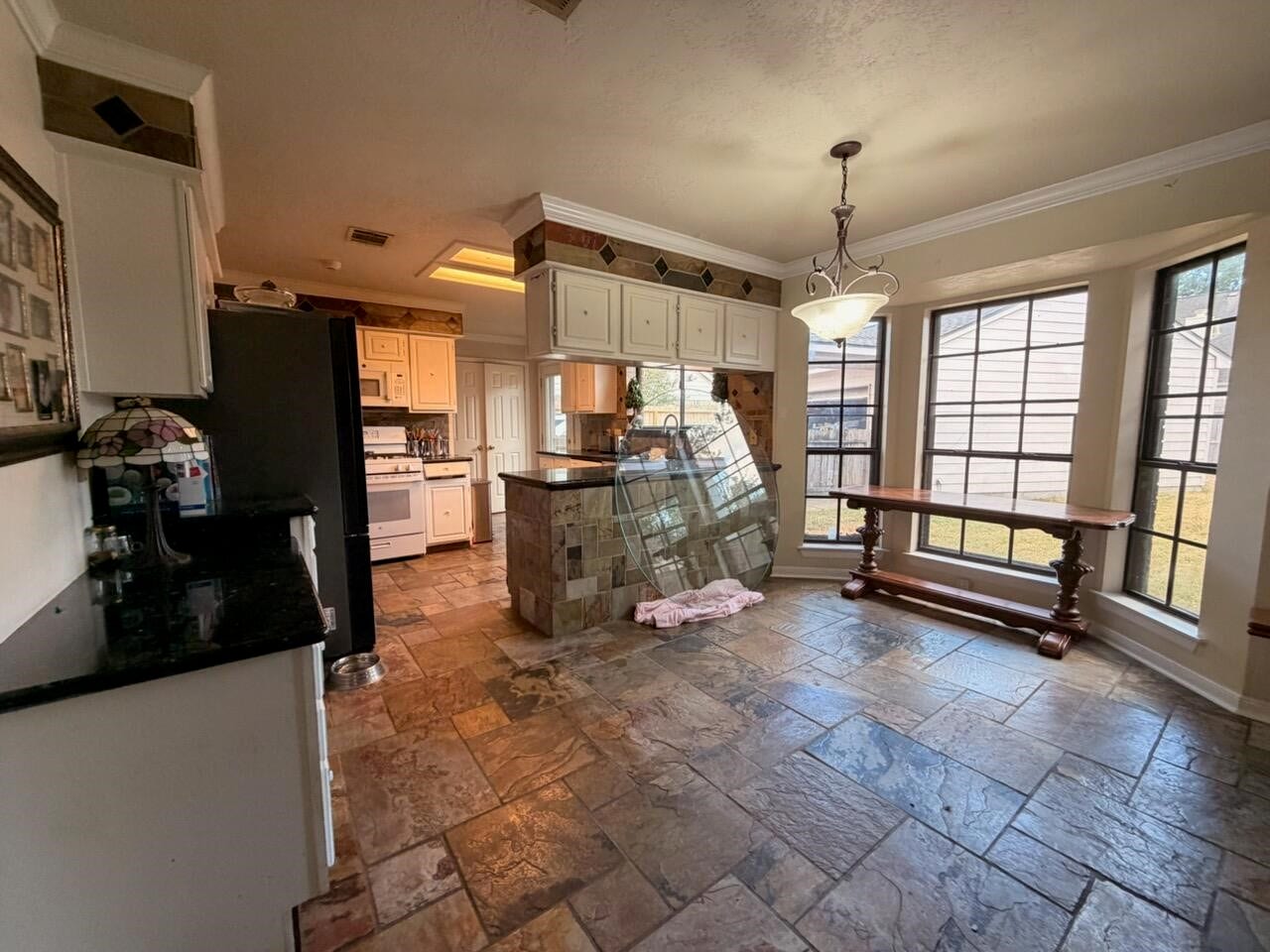 810 Forest Bay Court, Houston, TX 77062 810 Forest Bay Court, Houston, TX 77062