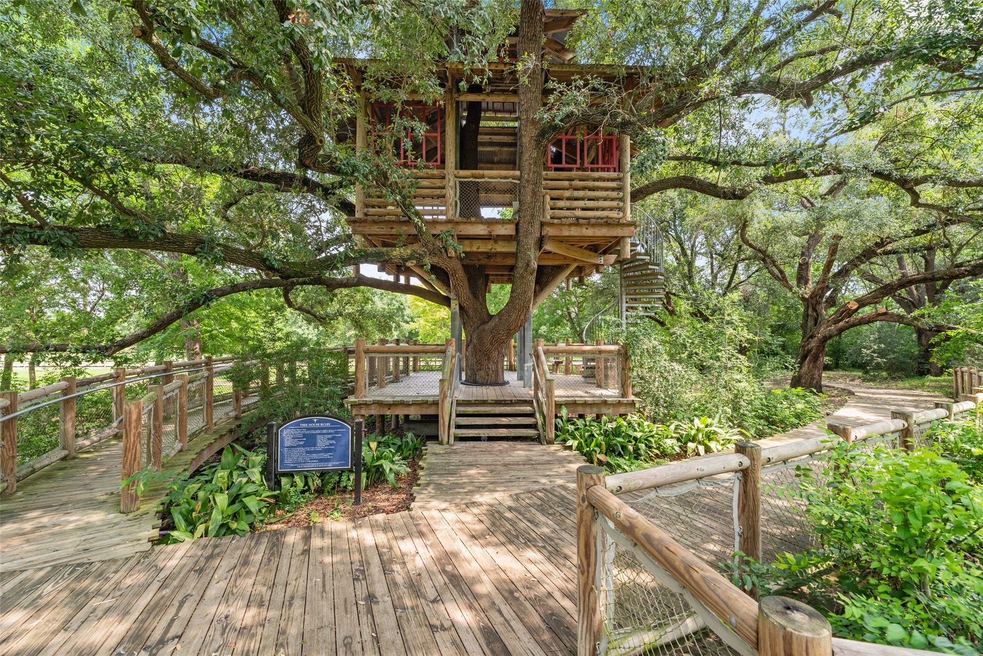 12914 Catfish River Court, Cypress, TX 77433 Enjoy the wonderful parks and unique amenities in Bridgeland like Treehouse Park.