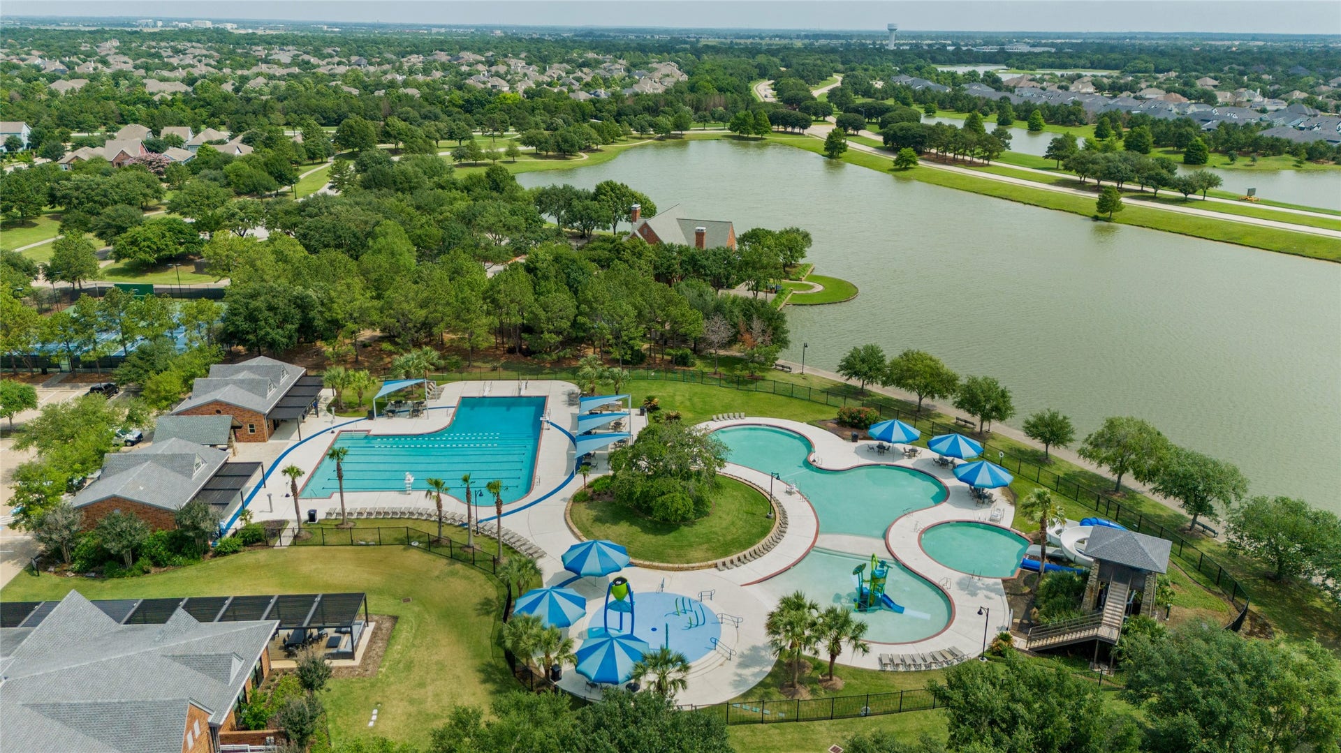 12914 Catfish River Court, Cypress, TX 77433 Enjoy the miles of walking trails around lakes and treelined paths, enjoy the wonderful outdoor lifestyle that Bridgeland has to offer.