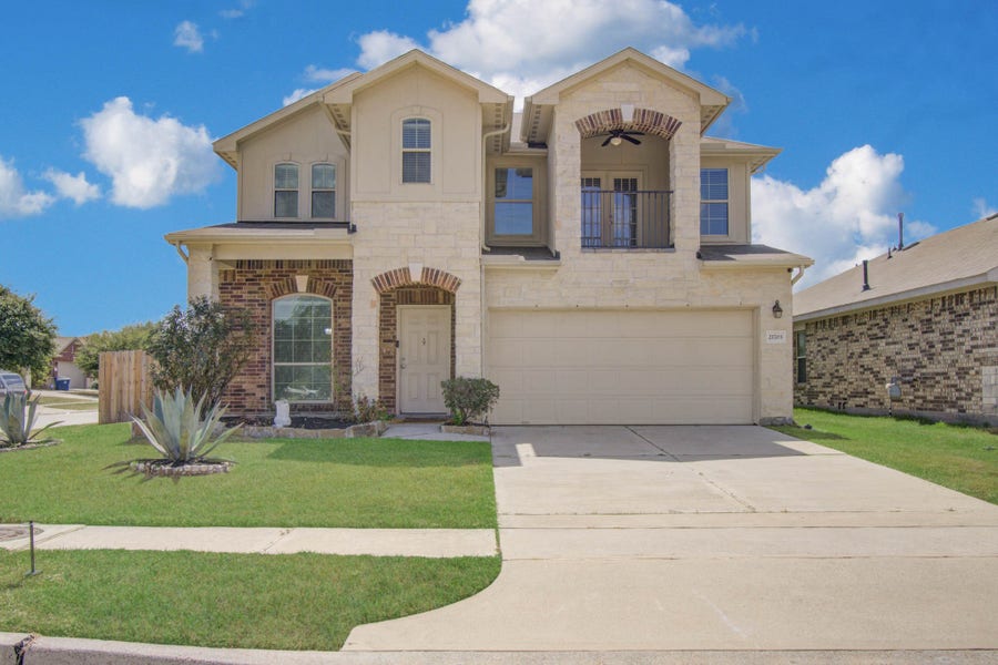 Property photo for 21703 Barred Owl Drive, Humble, TX