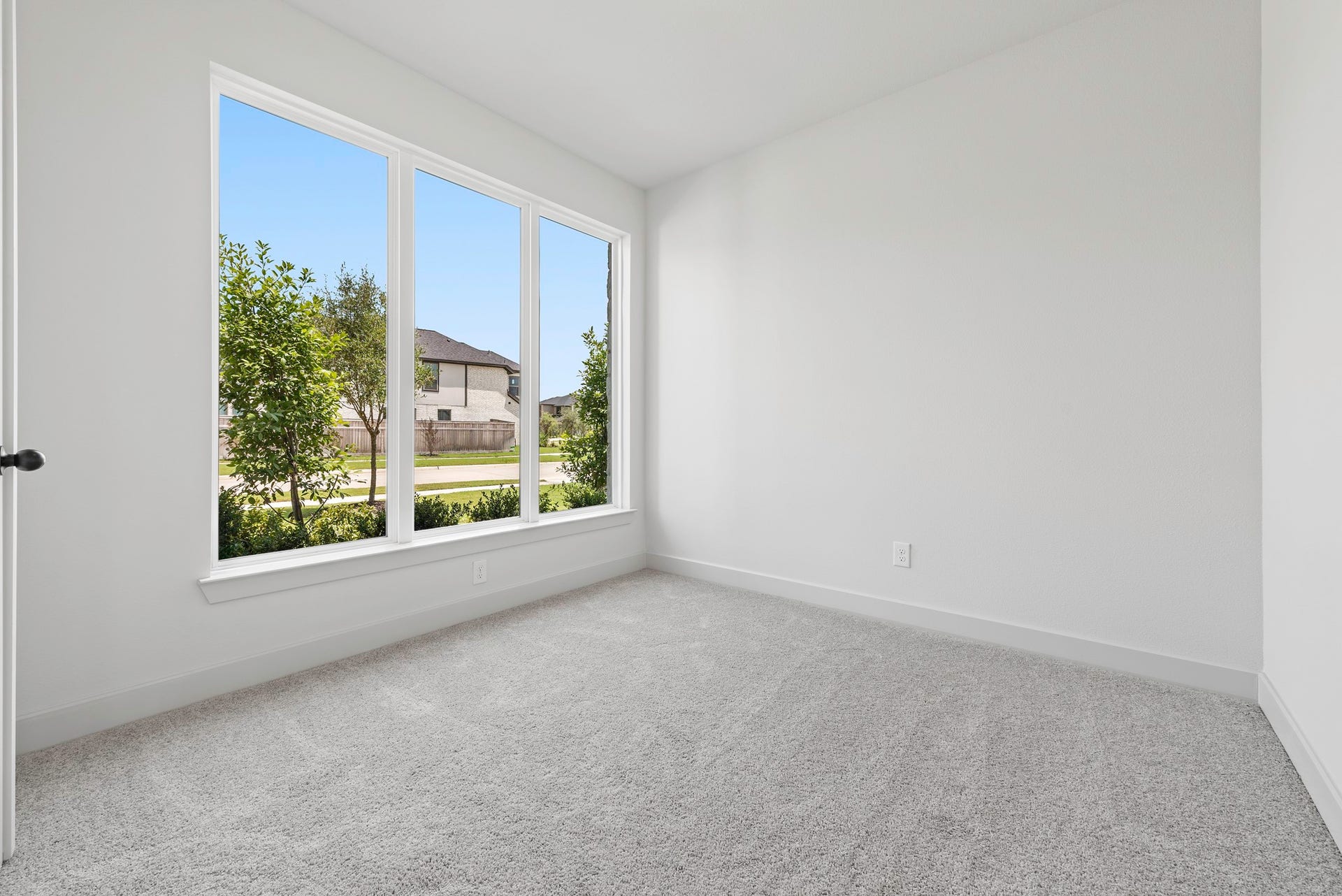 4727 Ravine View Lane, Fulshear, TX 77441 Representative image; features, selections and colors may vary.