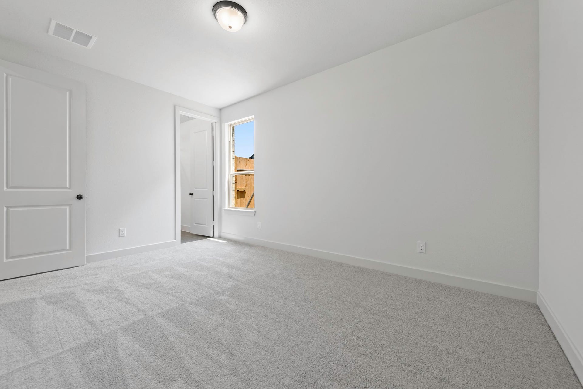 4727 Ravine View Lane, Fulshear, TX 77441 Representative image; features, selections and colors may vary.