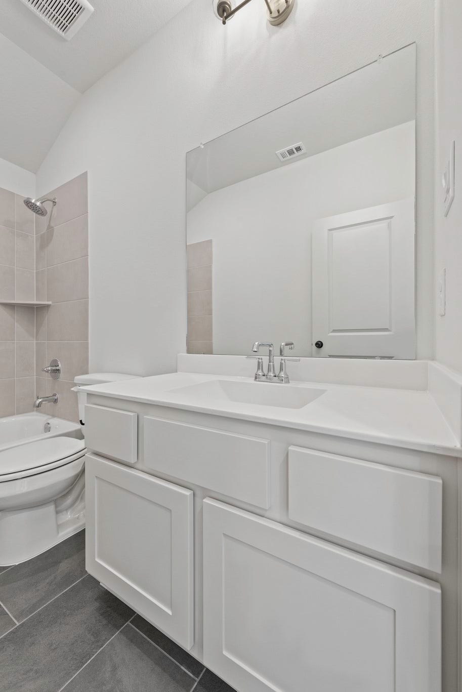 4727 Ravine View Lane, Fulshear, TX 77441 Representative image; features, selections and colors may vary.