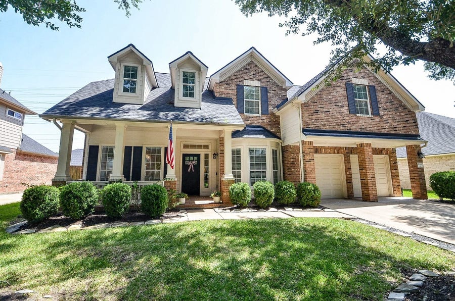 Property photo for 1630 Brookstone Lane, Sugar Land, TX