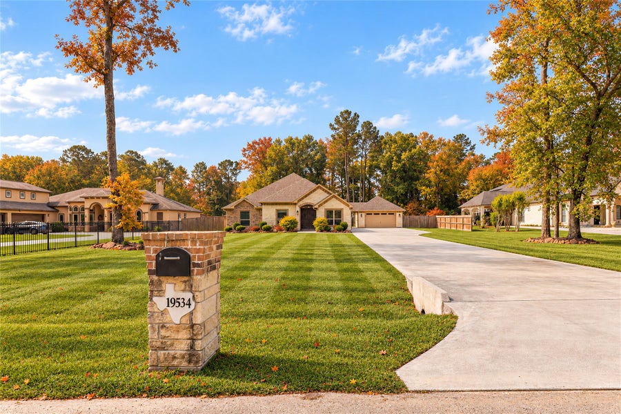 Property photo for 19534 Desna Drive, Porter, TX