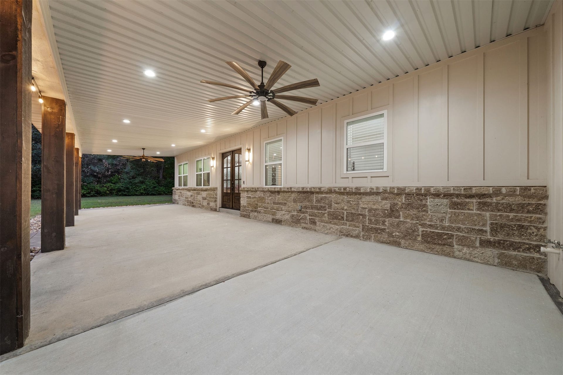 6970 Longmire Road, Conroe, TX 77304 6970 Longmire Road, Conroe, TX 77304