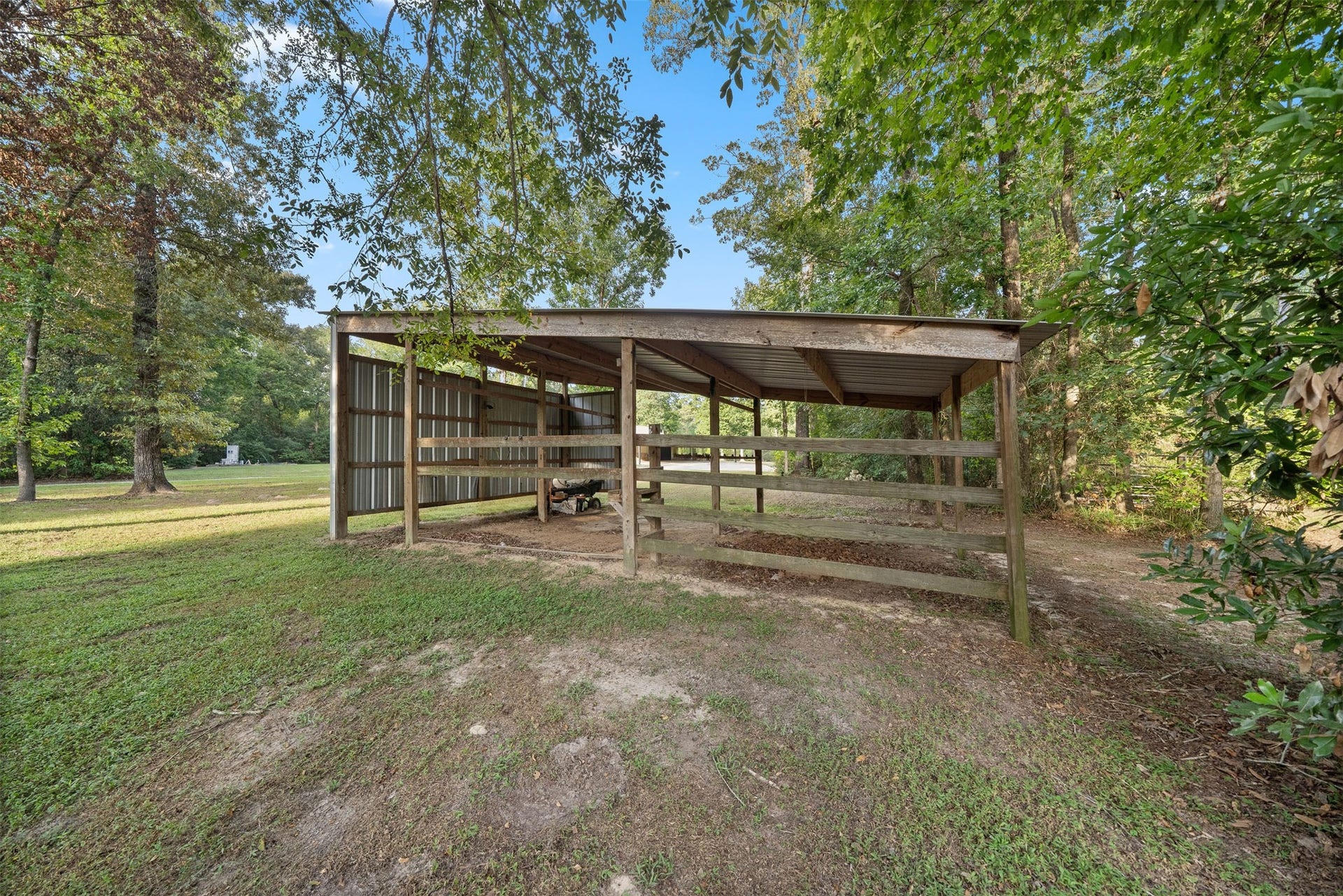 6970 Longmire Road, Conroe, TX 77304 6970 Longmire Road, Conroe, TX 77304