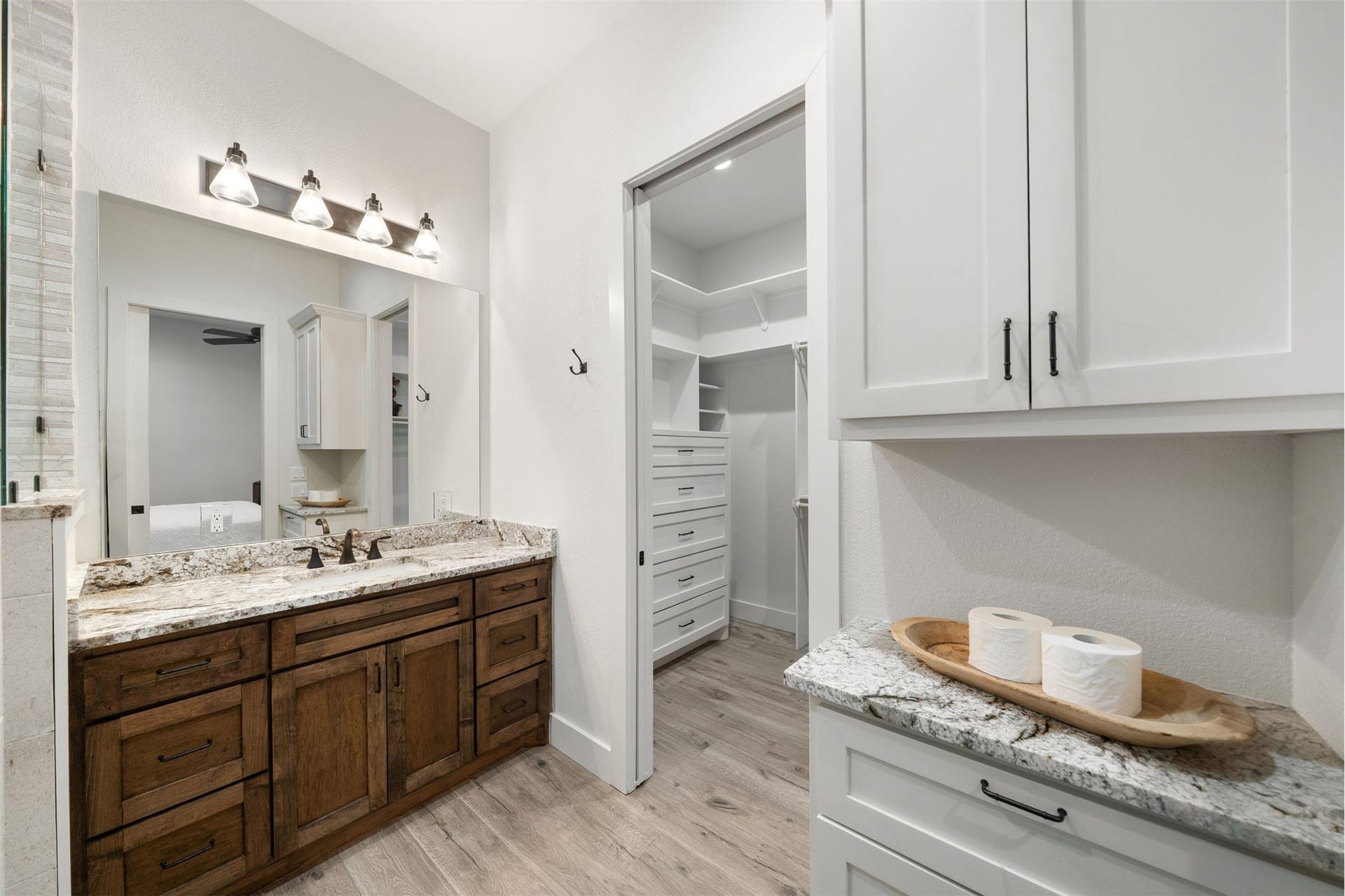 6970 Longmire Road, Conroe, TX 77304 6970 Longmire Road, Conroe, TX 77304