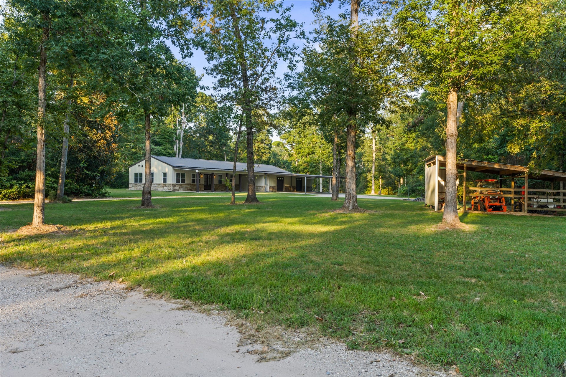 6970 Longmire Road, Conroe, TX 77304 6970 Longmire Road, Conroe, TX 77304