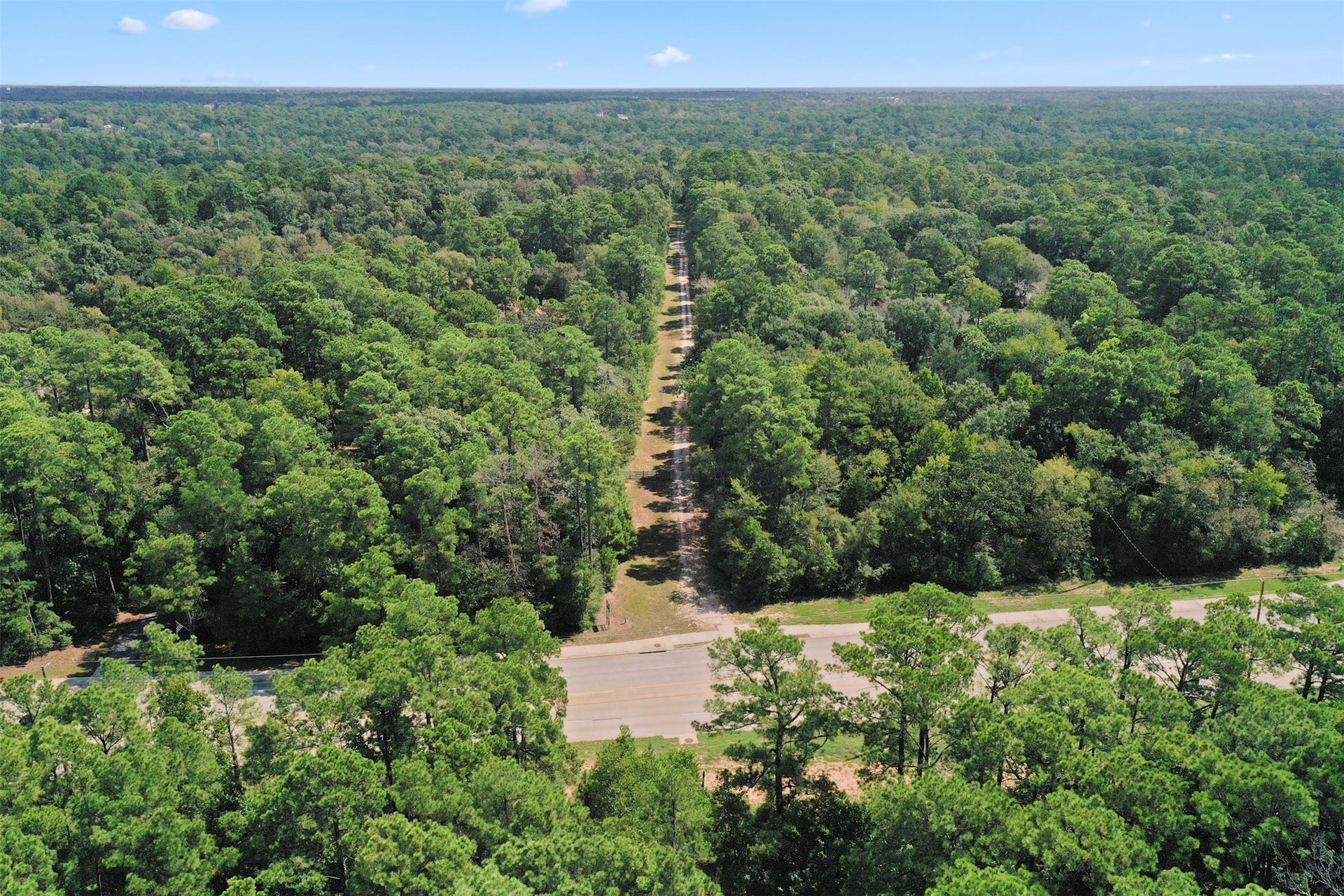 6970 Longmire Road, Conroe, TX 77304 6970 Longmire Road, Conroe, TX 77304