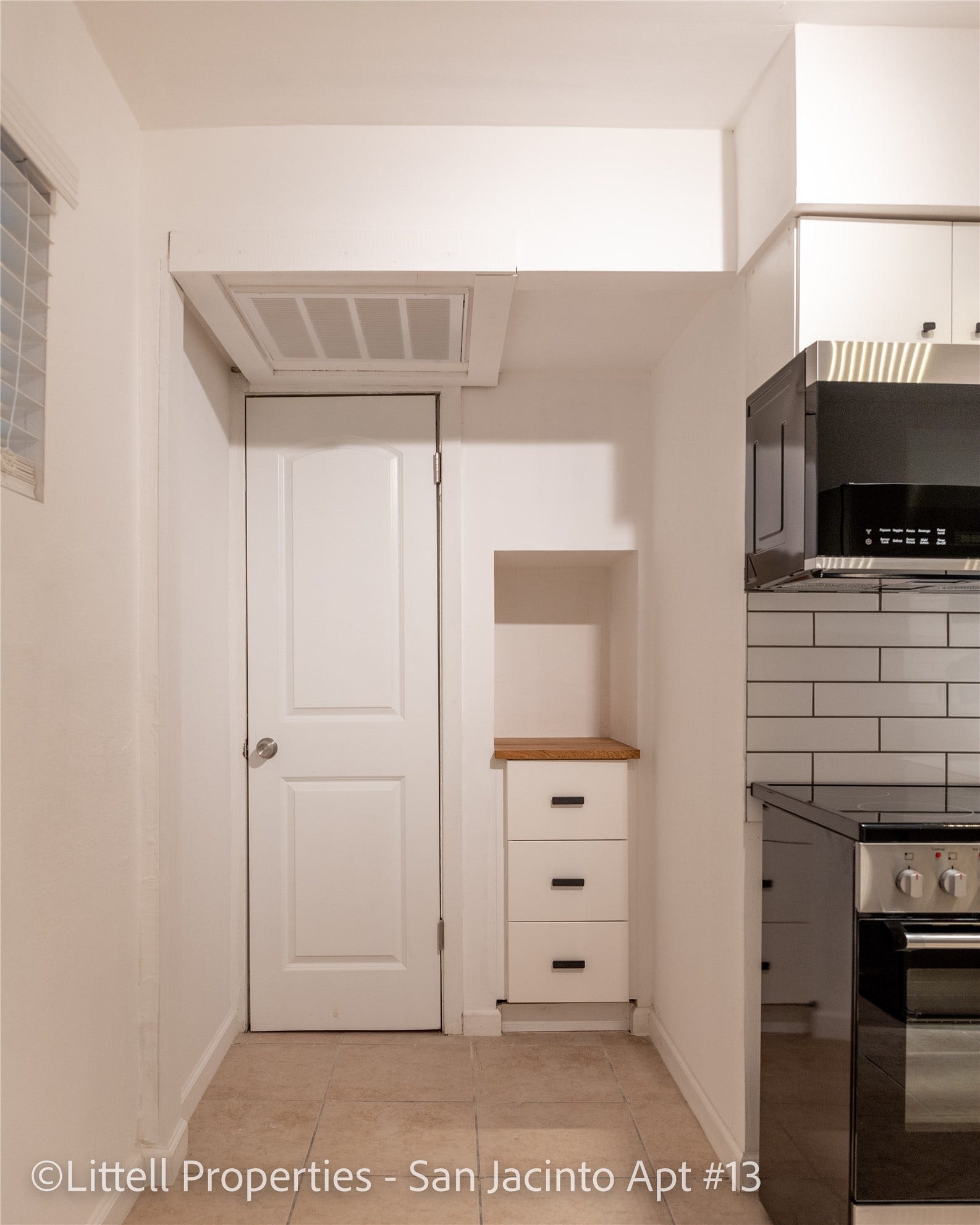 3817 Fannin Street, #13, Houston, TX 77004 Cute little coffee nook!
