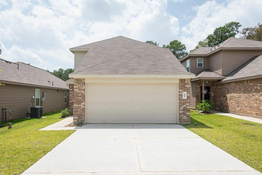 Property photo for 405 N Meadows Drive, Willis, TX