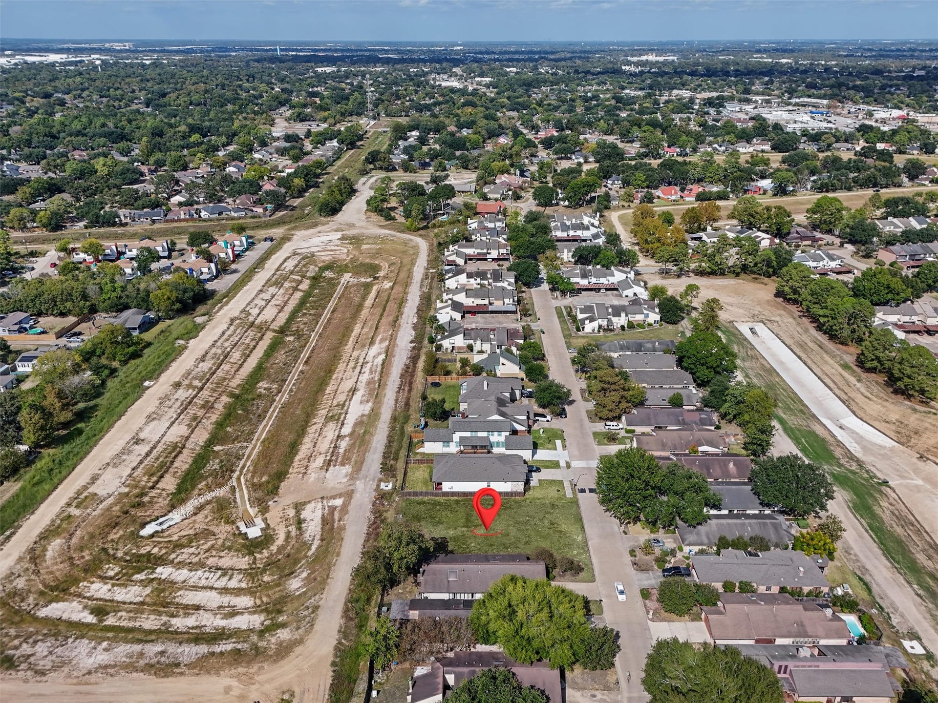7713 Green Lawn Drive, Houston, TX 77088 With no immediate rear neighbors, you have the opportunity to design a custom home with an inviting outdoor living area, covered patio, or backyard retreat. Whether you envision a modern masterpiece or a traditional dream home, this vacant lot offers a blank canvas to bring your vision to life. Don't just find your dream homebuild it!