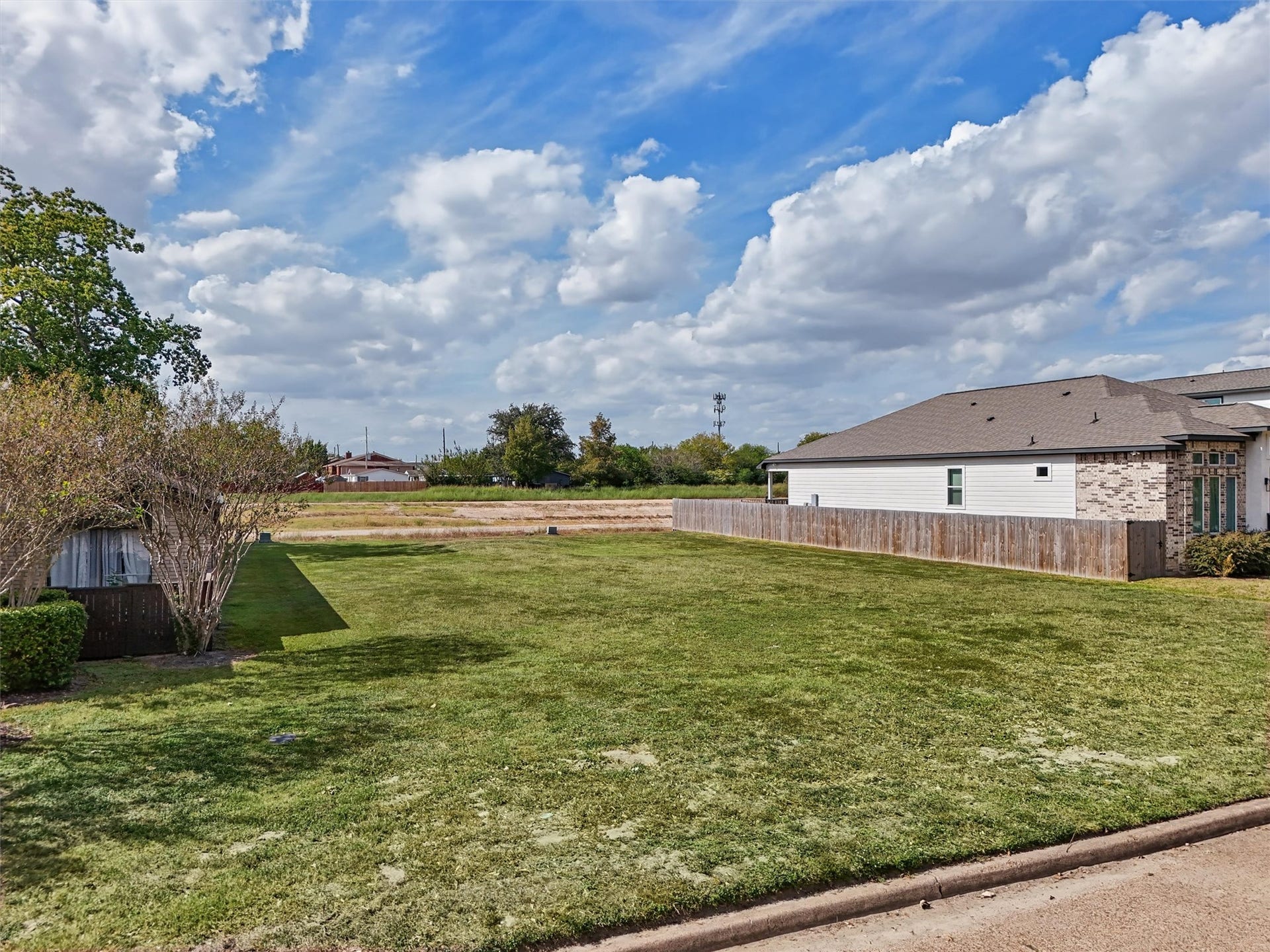 7713 Green Lawn Drive, Houston, TX 77088 7713 Green Lawn Drive, Houston, TX 77088