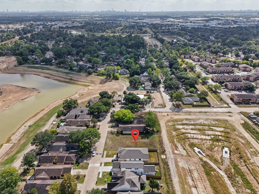 Property photo for 7713 Green Lawn Drive, Houston, TX