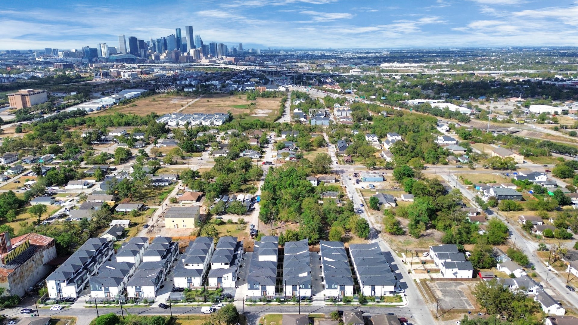 829 N Emile Street, Houston, TX 77020 829 N Emile Street, Houston, TX 77020