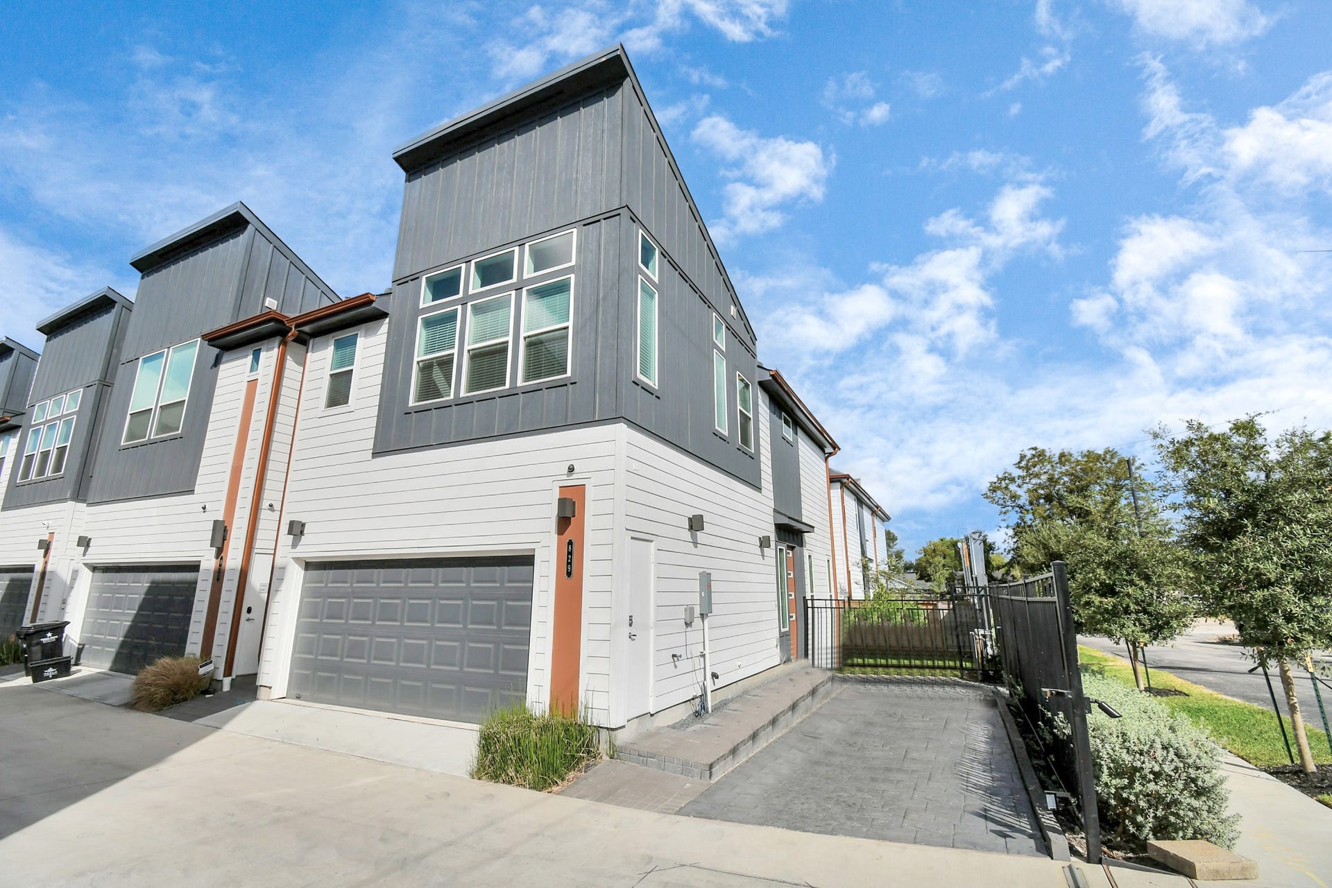 829 N Emile Street, Houston, TX 77020 829 N Emile Street, Houston, TX 77020