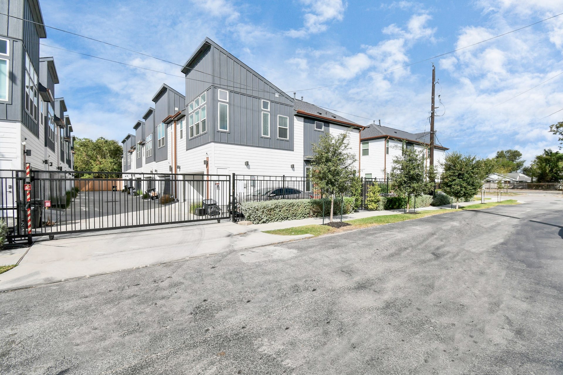 829 N Emile Street, Houston, TX 77020 829 N Emile Street, Houston, TX 77020