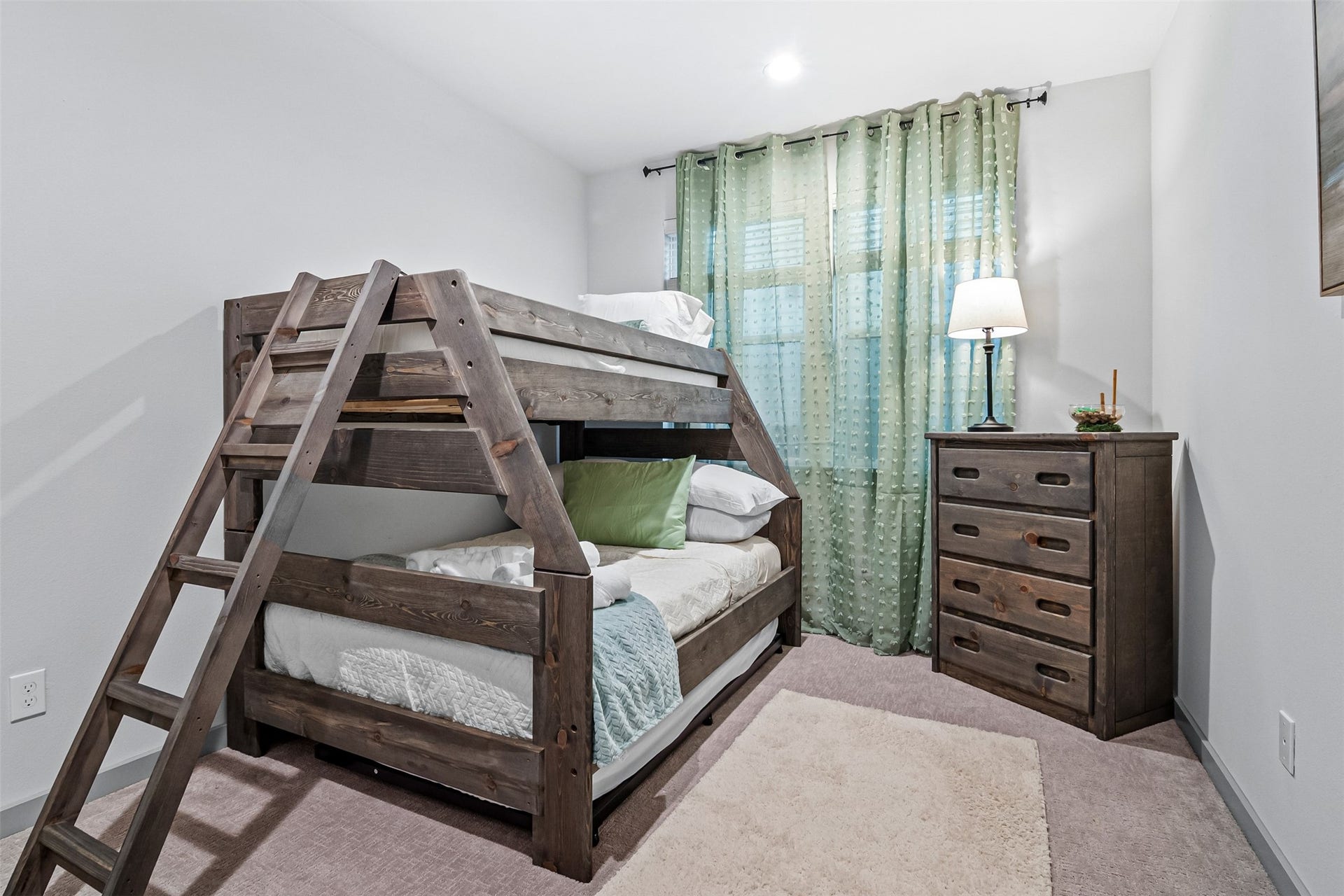 829 N Emile Street, Houston, TX 77020 829 N Emile Street, Houston, TX 77020