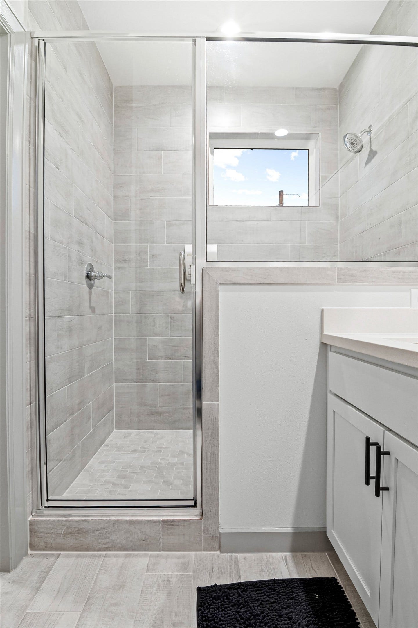 829 N Emile Street, Houston, TX 77020 829 N Emile Street, Houston, TX 77020