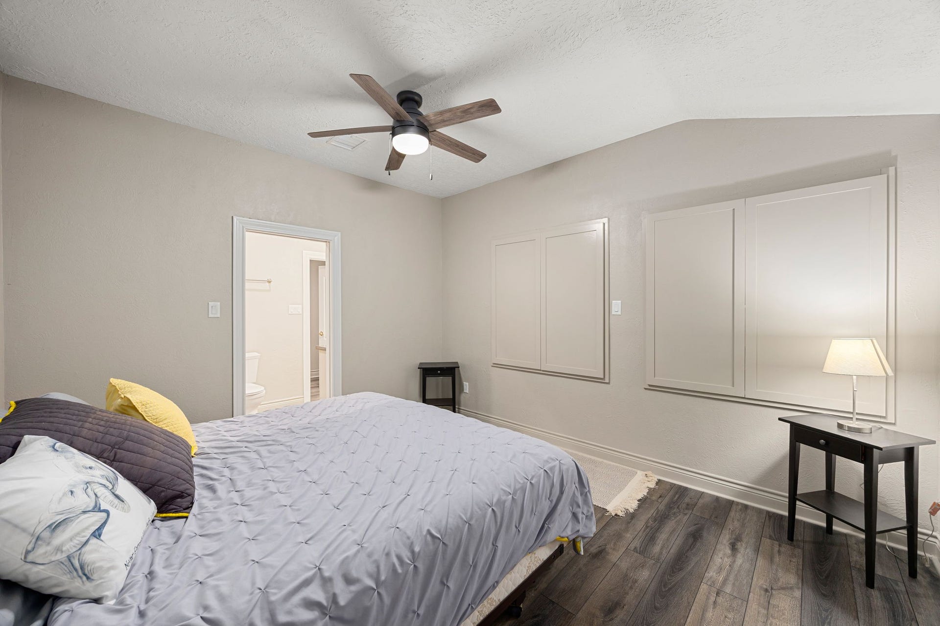 11956 White Oak Crossing, Conroe, TX 77385 Spacious upstairs bedroom, ideal for accommodating guests.