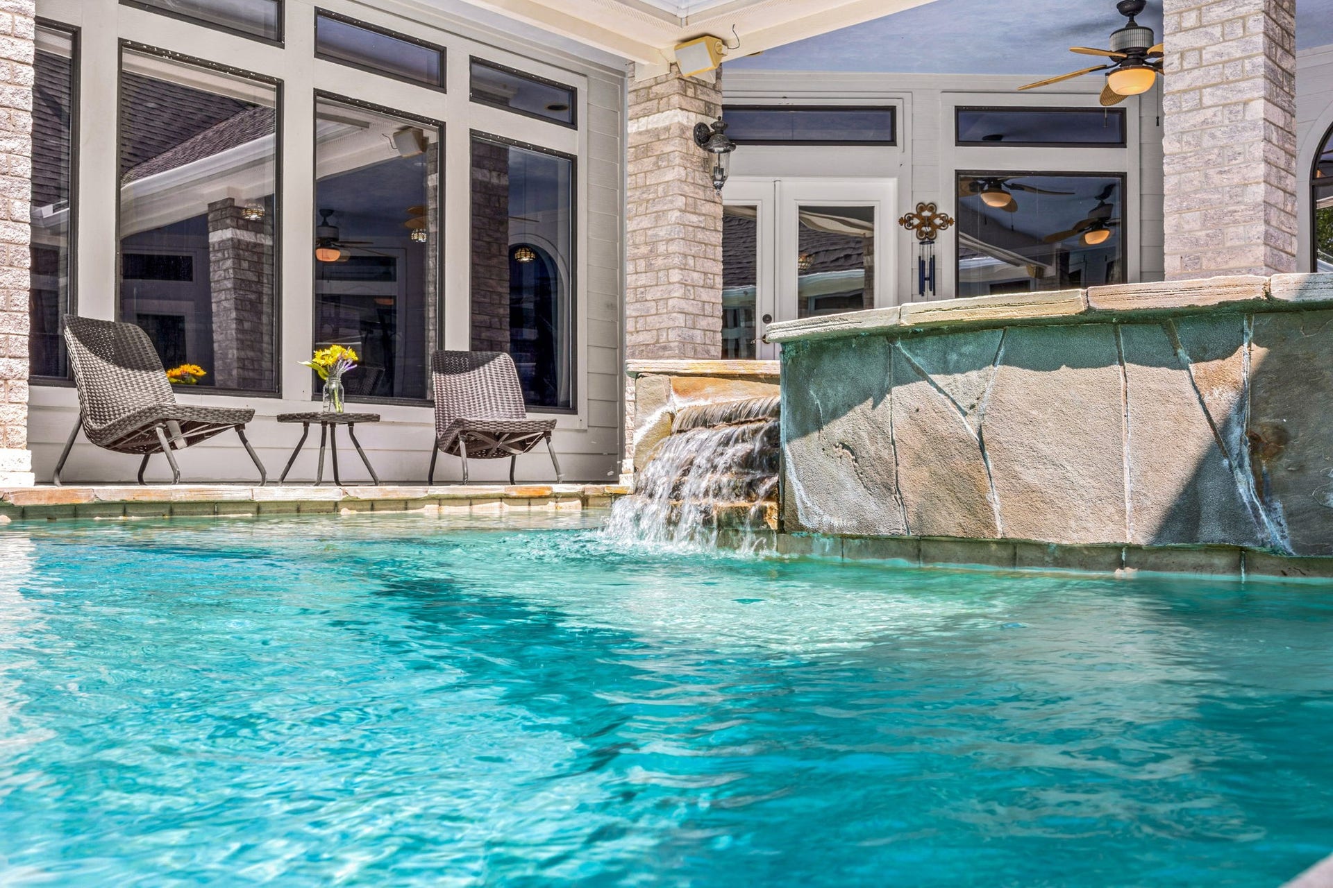 11956 White Oak Crossing, Conroe, TX 77385 Can you hear the waterfall?