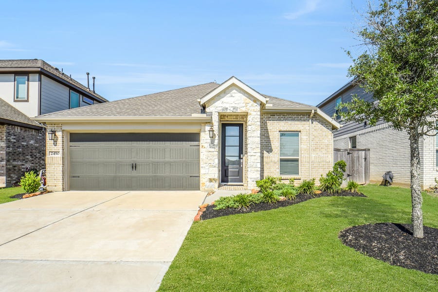 Property photo for 2450 Rosemary Sage Drive, Brookshire, TX