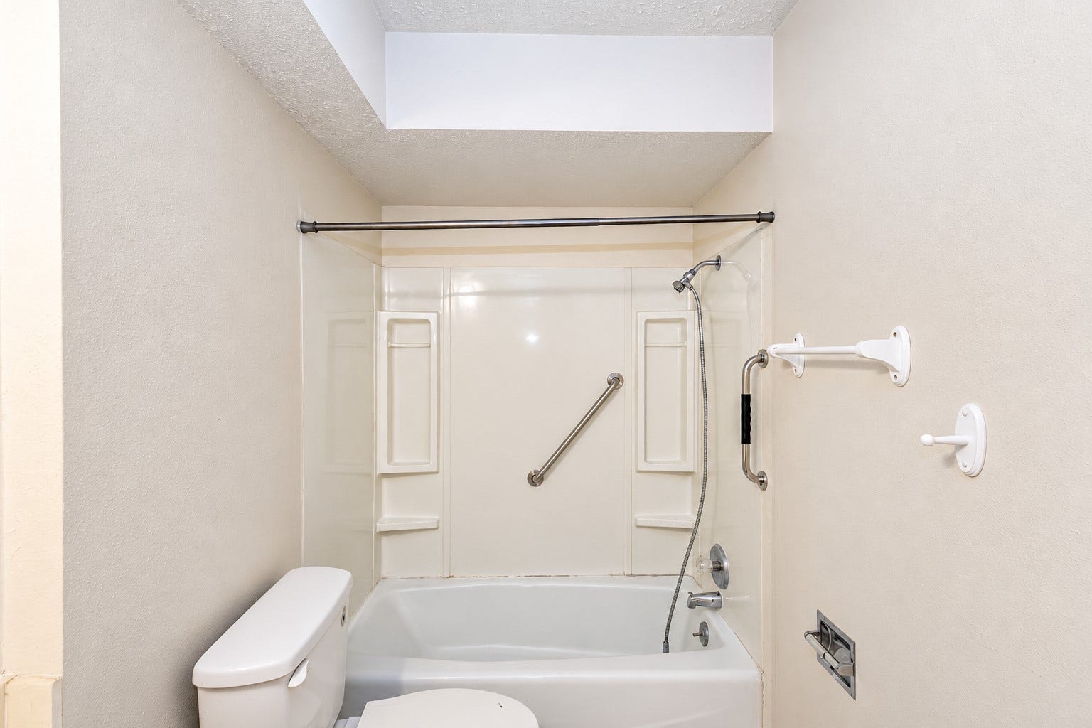 3414 Lake Ridge Bend, Spring, TX 77380 3414 Lake Ridge Bend, Spring, TX 77380